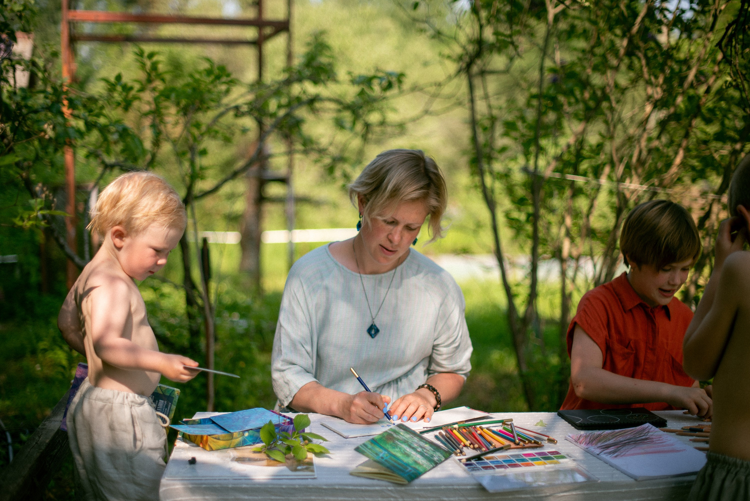 A Single Summer Day. Documentary family photography in Barcelona and beyond