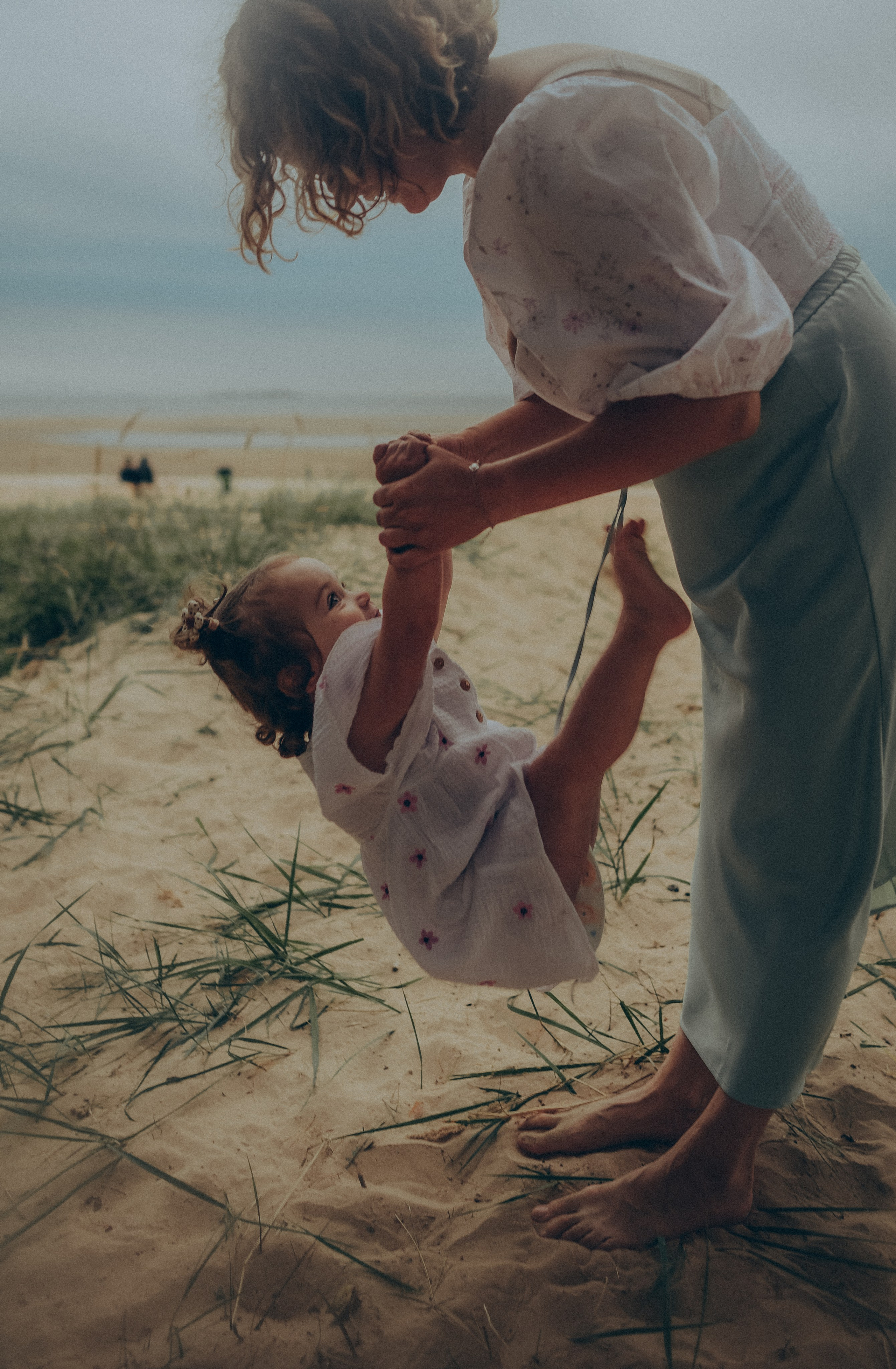 Съемка поколений на заливе. Елизавета Юлия Сергей и Ия. Семейный и свадебный фотограф в Санкт-Петербурге Яна