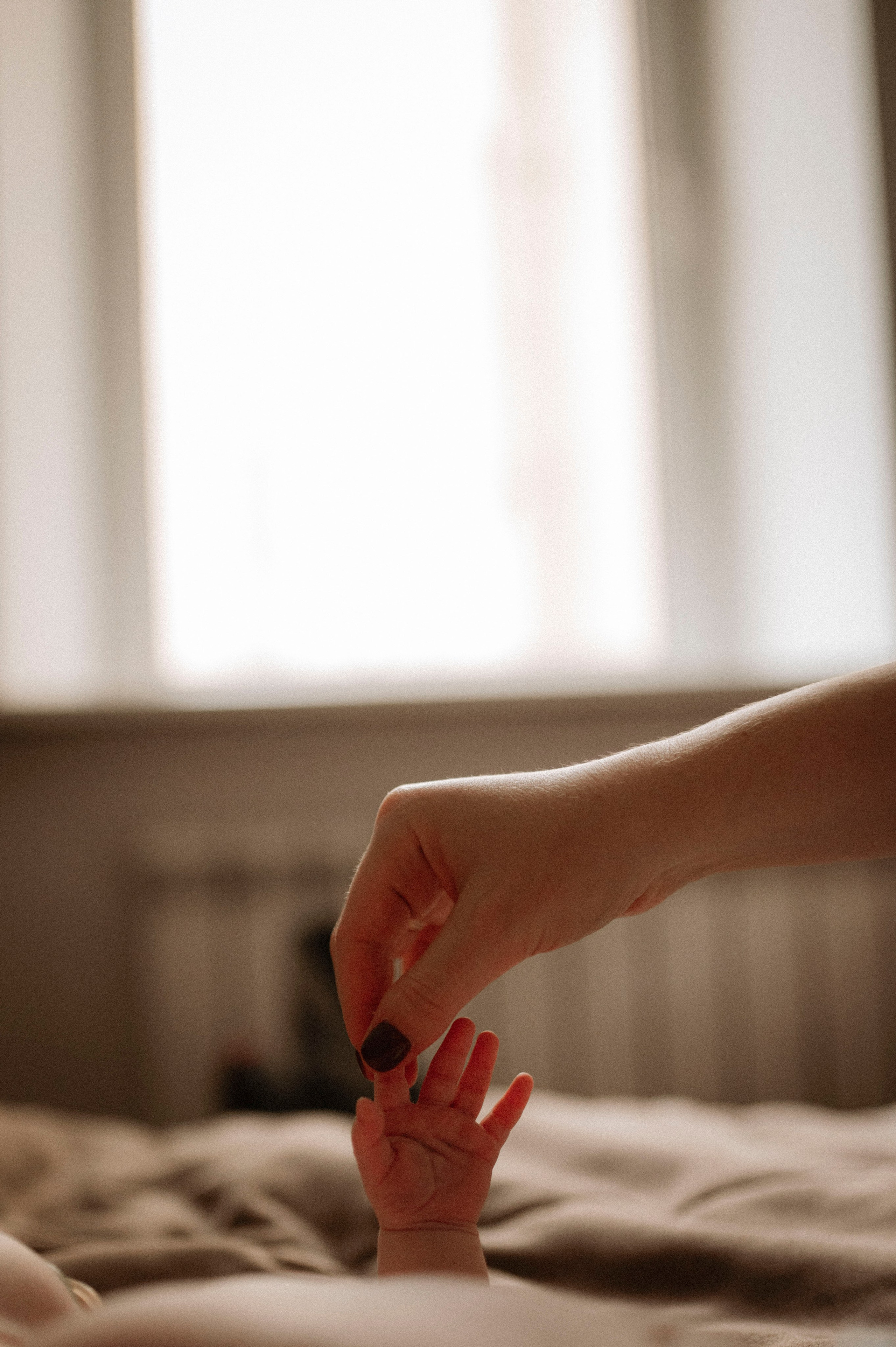 Семейная домашняя фотосессия. Профессиональный фотограф беременности в СПБ. Стильные фотосессии беременности в стиле минимализм и классическая фотография