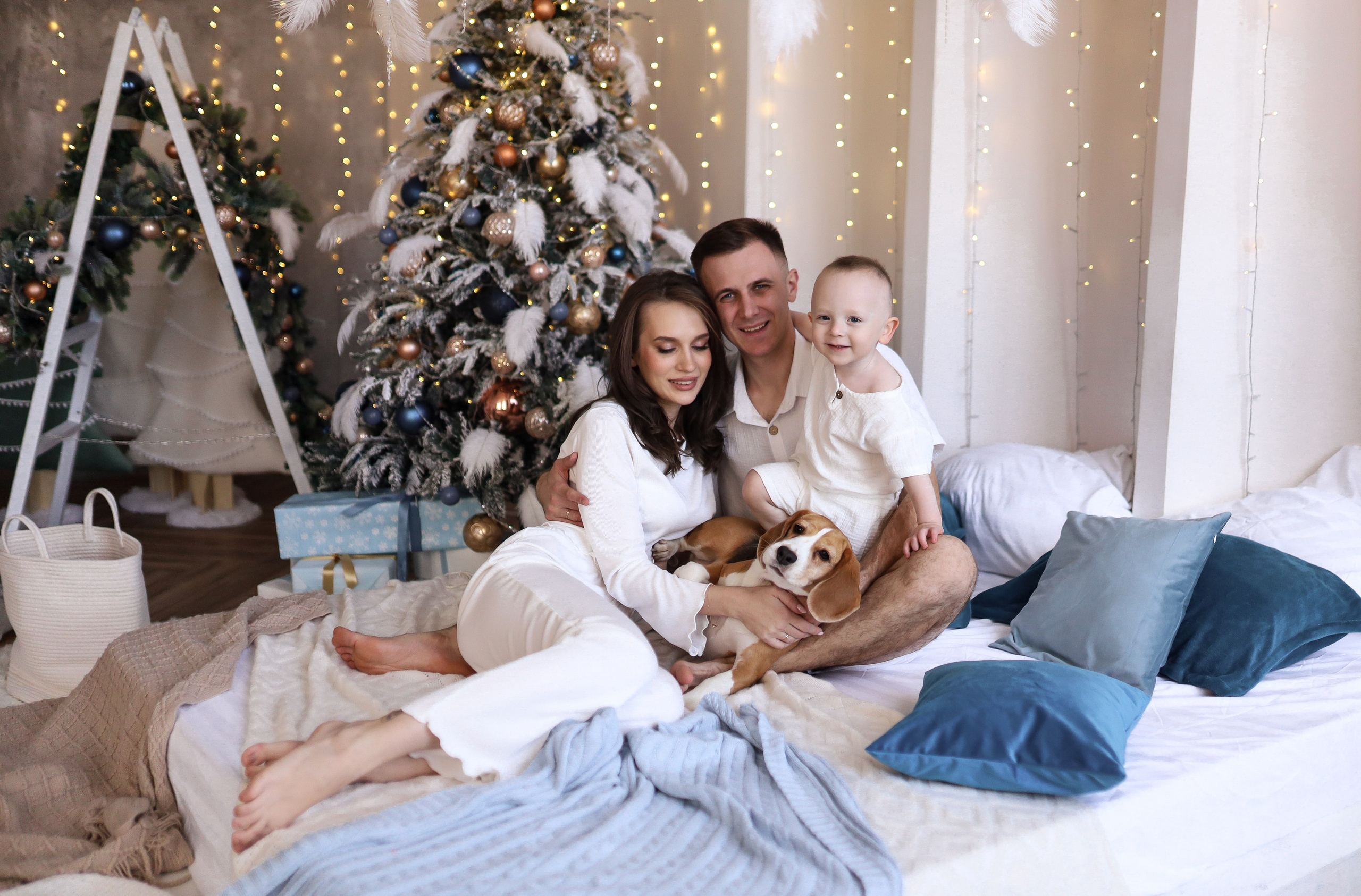 Семейная съёмка белый зал. ФОТОГРАФ ХАБАРОВСК АНАСТАСИЯ РАЧЕНКОВА