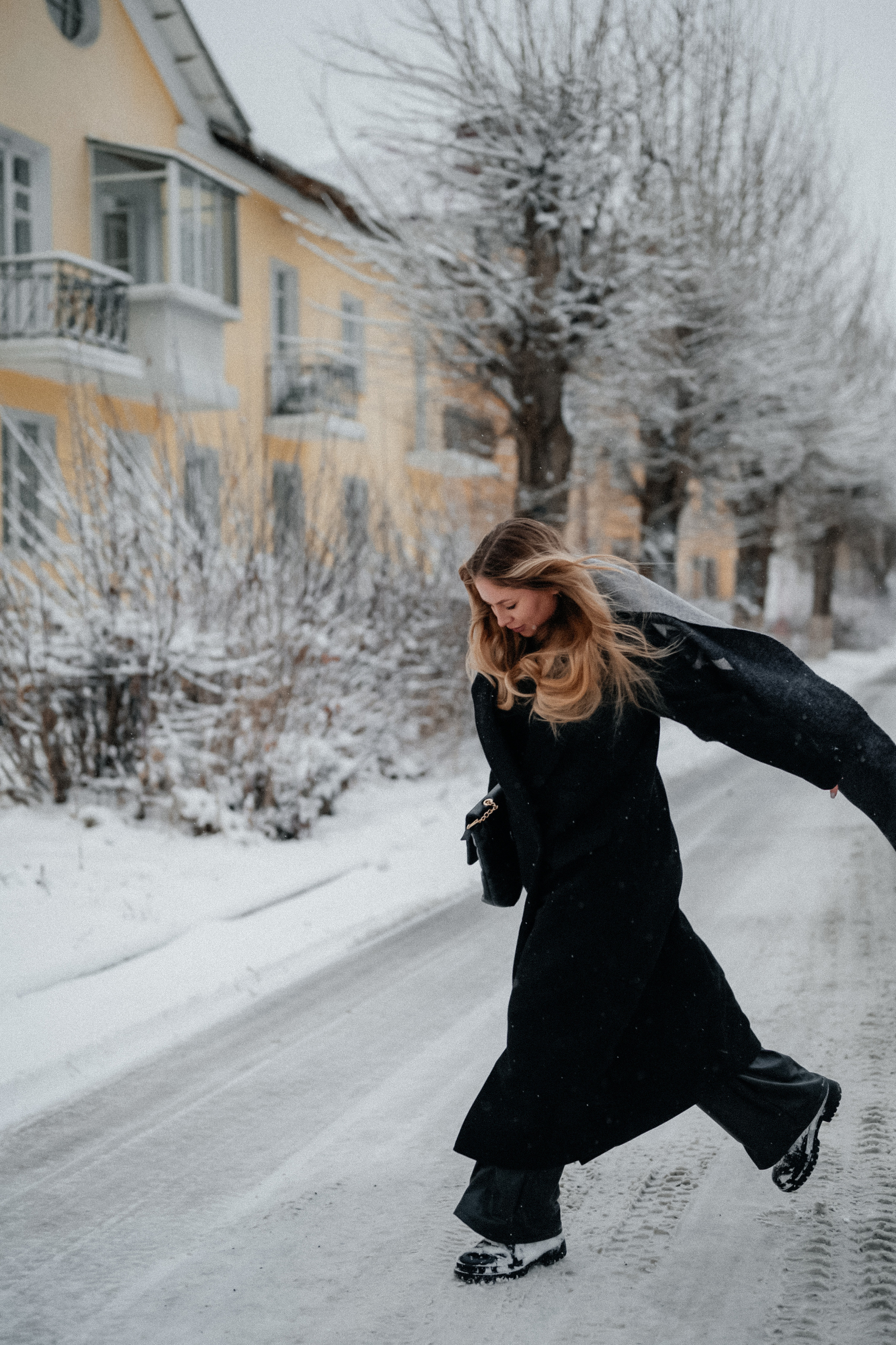 Фотосессия в заснеженном городе. Семейный свадебный фотограф Екатеринбург Первоуральск Шарнина Алёна