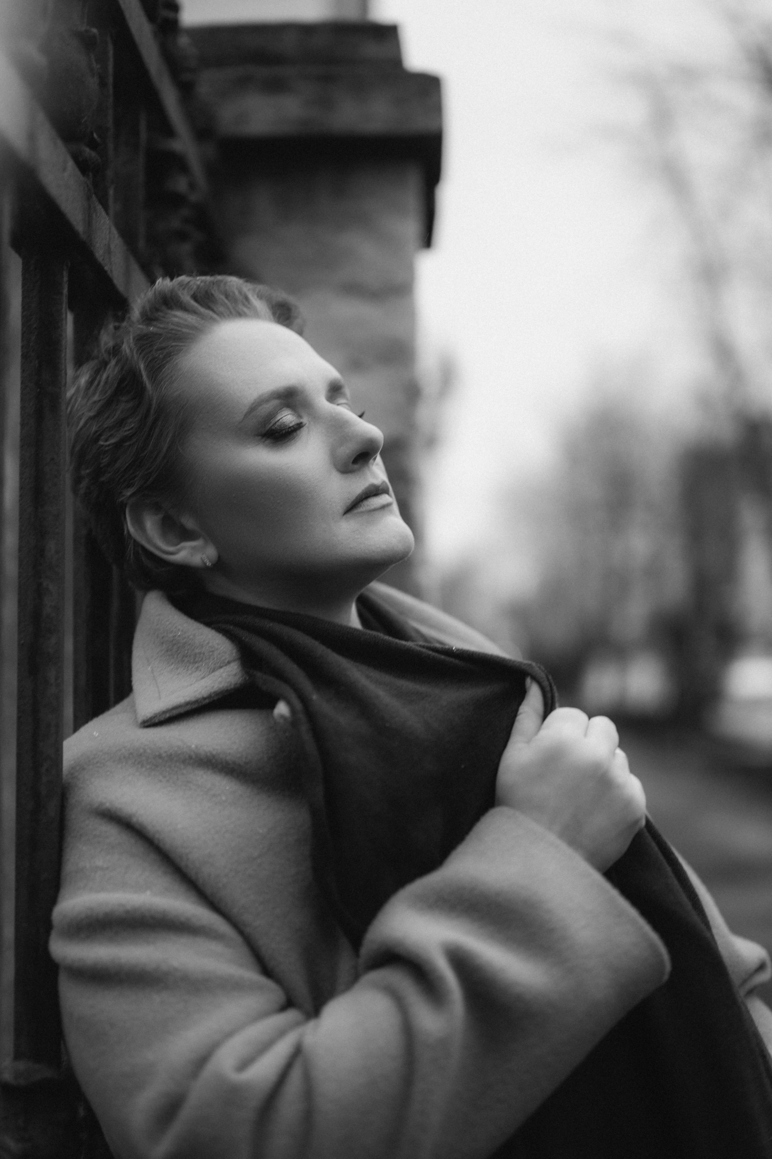 Портретная фотоссесия на улице после дождя. Семейный свадебный фотограф Екатеринбург Первоуральск Шарнина Алёна