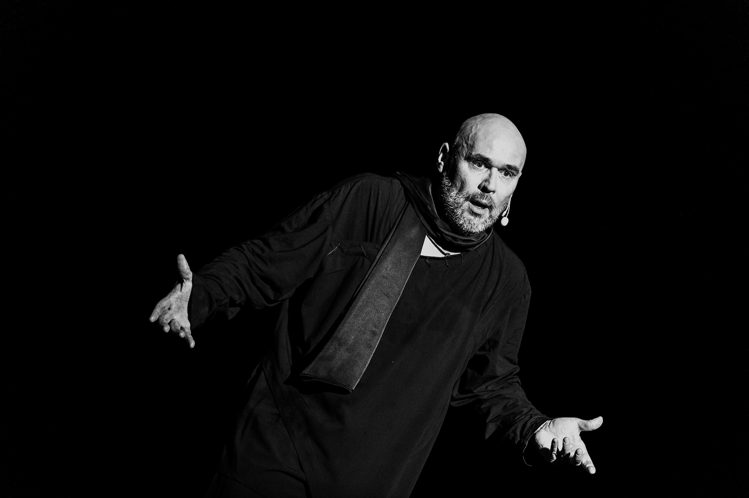 Максим Аверин «Научи меня жить», 31.07.2024, Московский Театр эстрады. Фотограф Ольга Пономарева