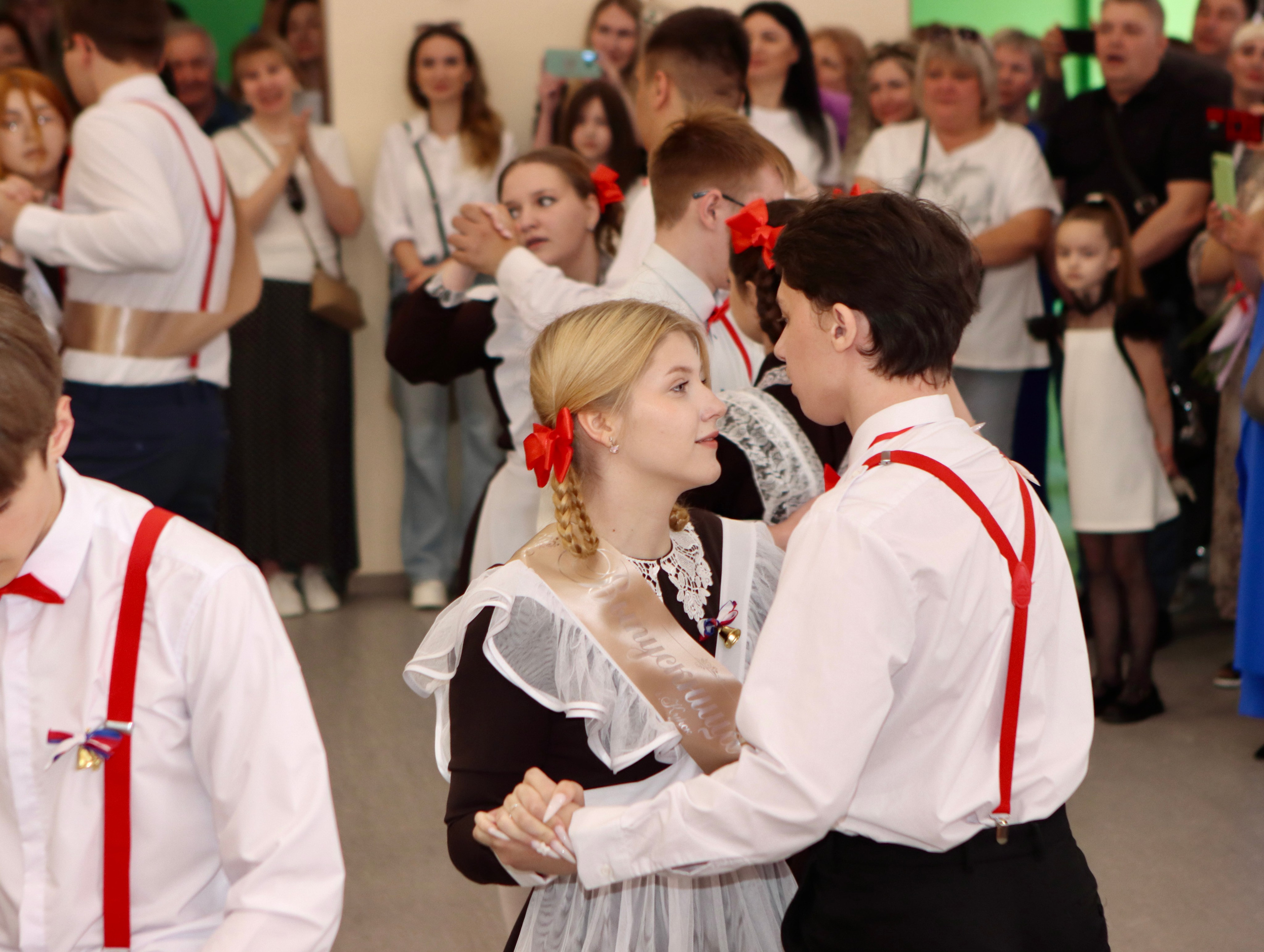 Школьный выпускной. Фотограф в Курске Смирнов Евгений