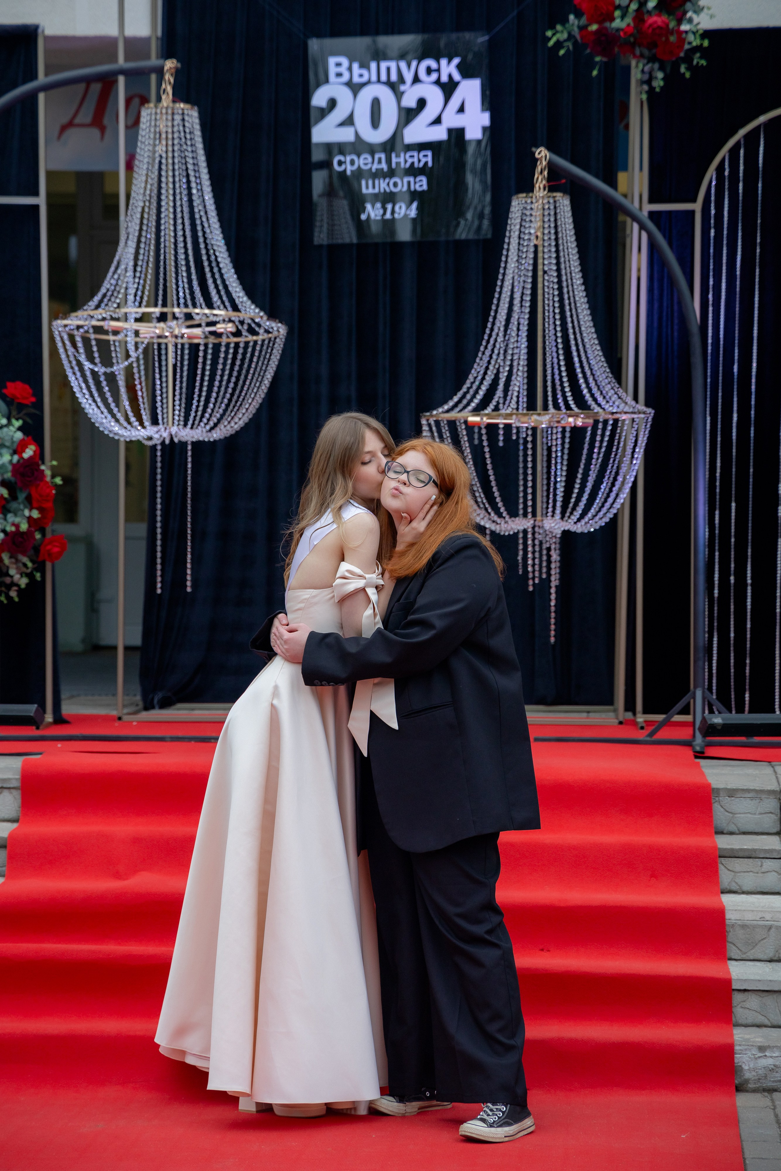 Школьный выпускной 2024 год в Соколе (Минск). Свадебный фотограф в Минске/Беларуси Сергей Спиридонов