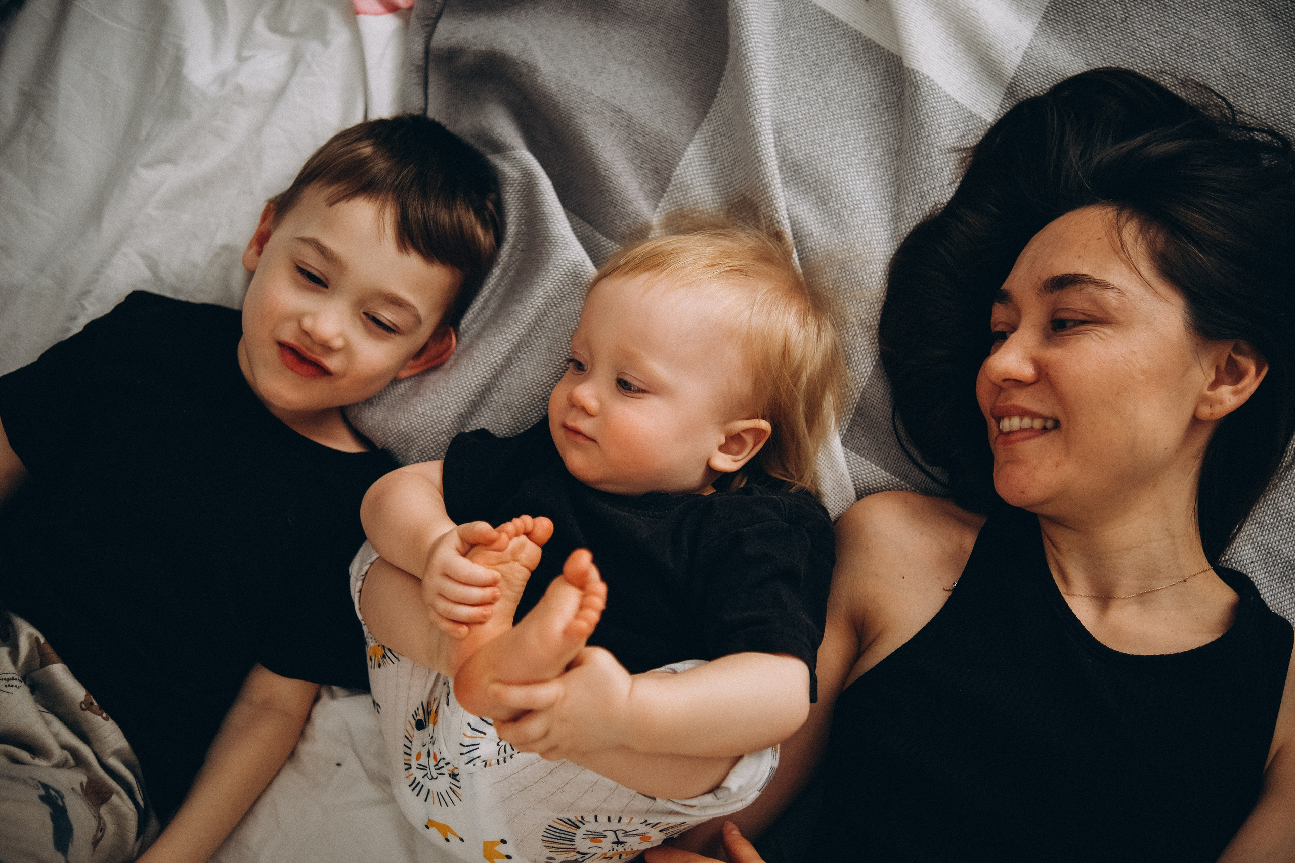 У Ирины дома. Семейный детский ньюборн фотограф в Москве Марта Петрова