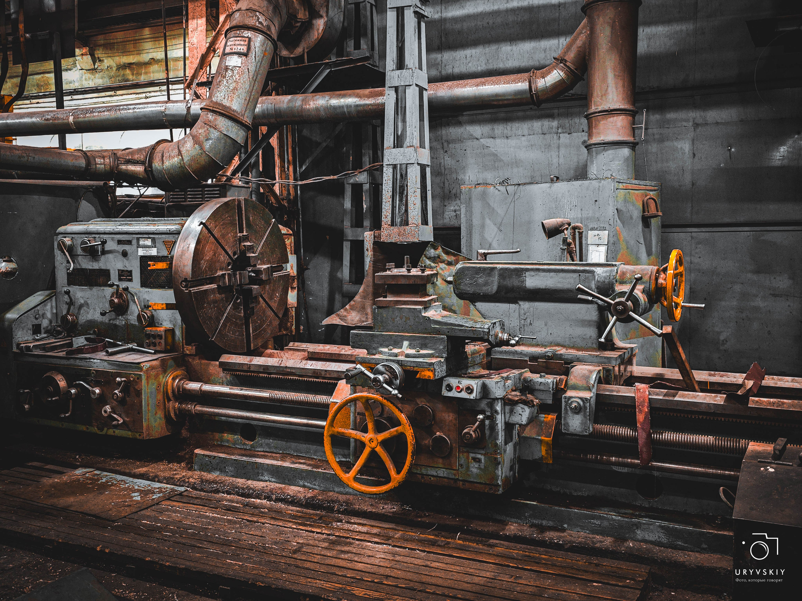 Красноярский электровагоноремонтный завод. Игорь Урывский. Фотограф Красноярск