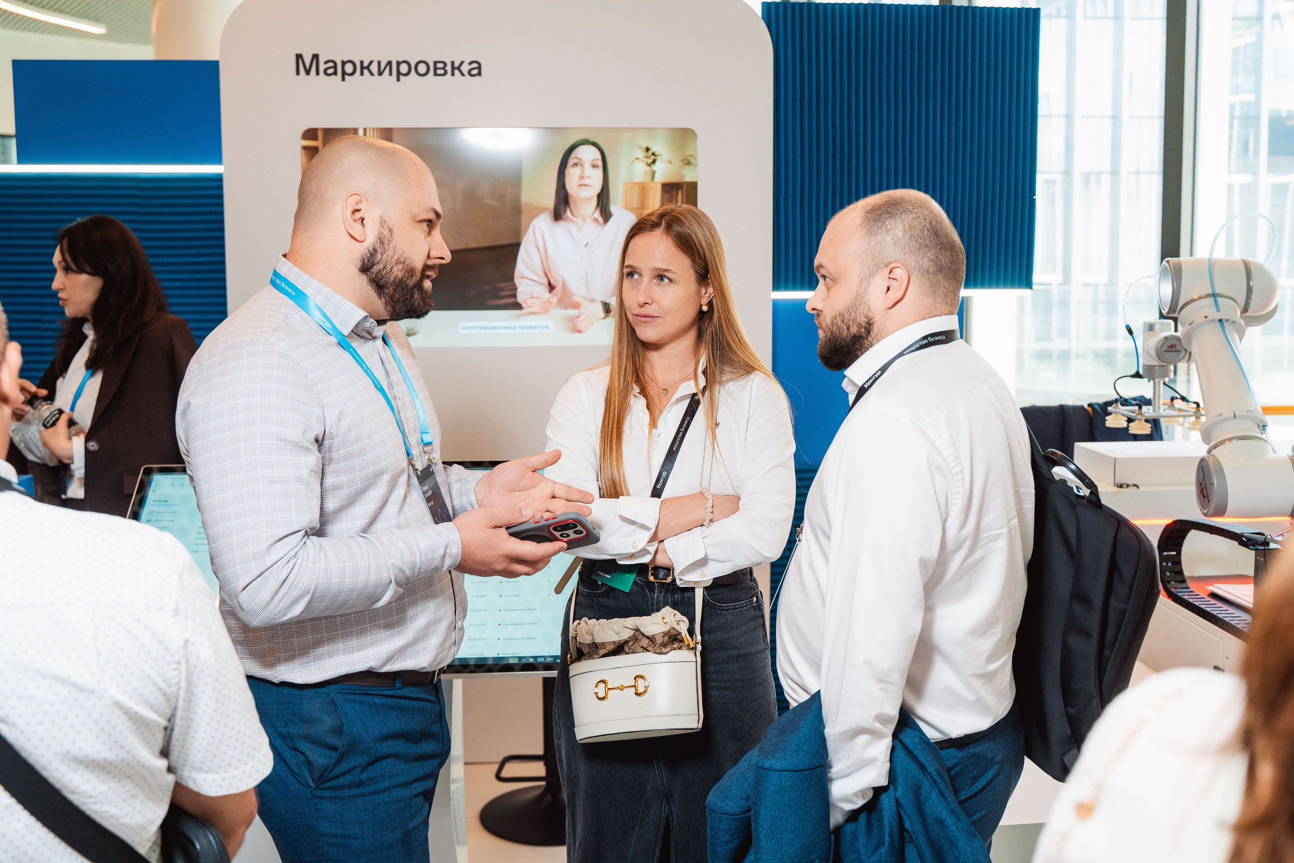 Контур. Репортажный фотограф в Москве Федор Вдовин