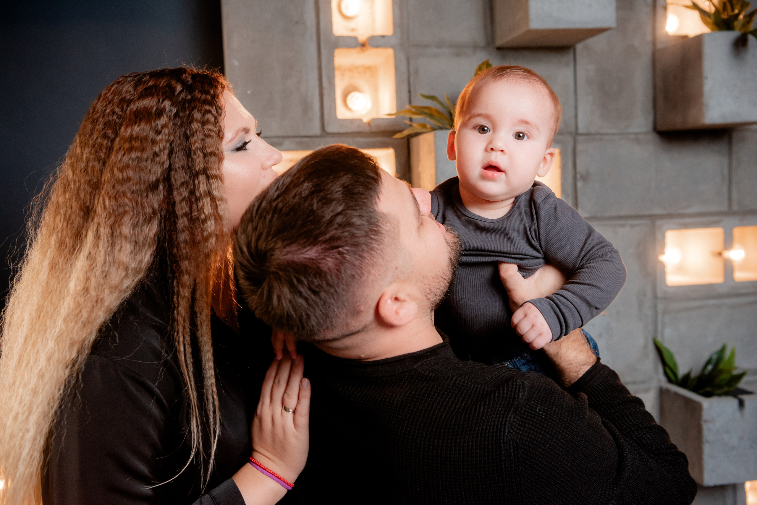 Семья Шварц в студии Атмосфера, зал Колорит. Фотограф в Волгограде и Волжском Александр Горбань