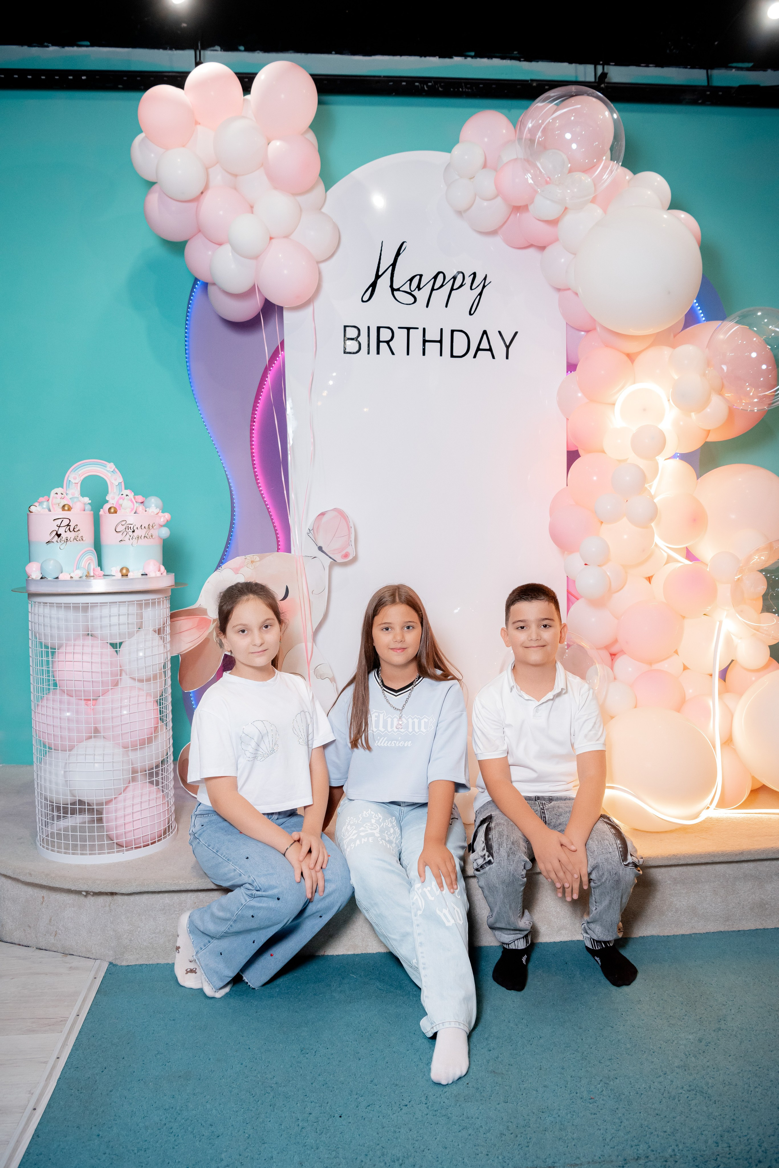 ДР Рая и Стелла в детская комната Сказочный Отель. Фотограф в Волгограде и Волжском Александр Горбань