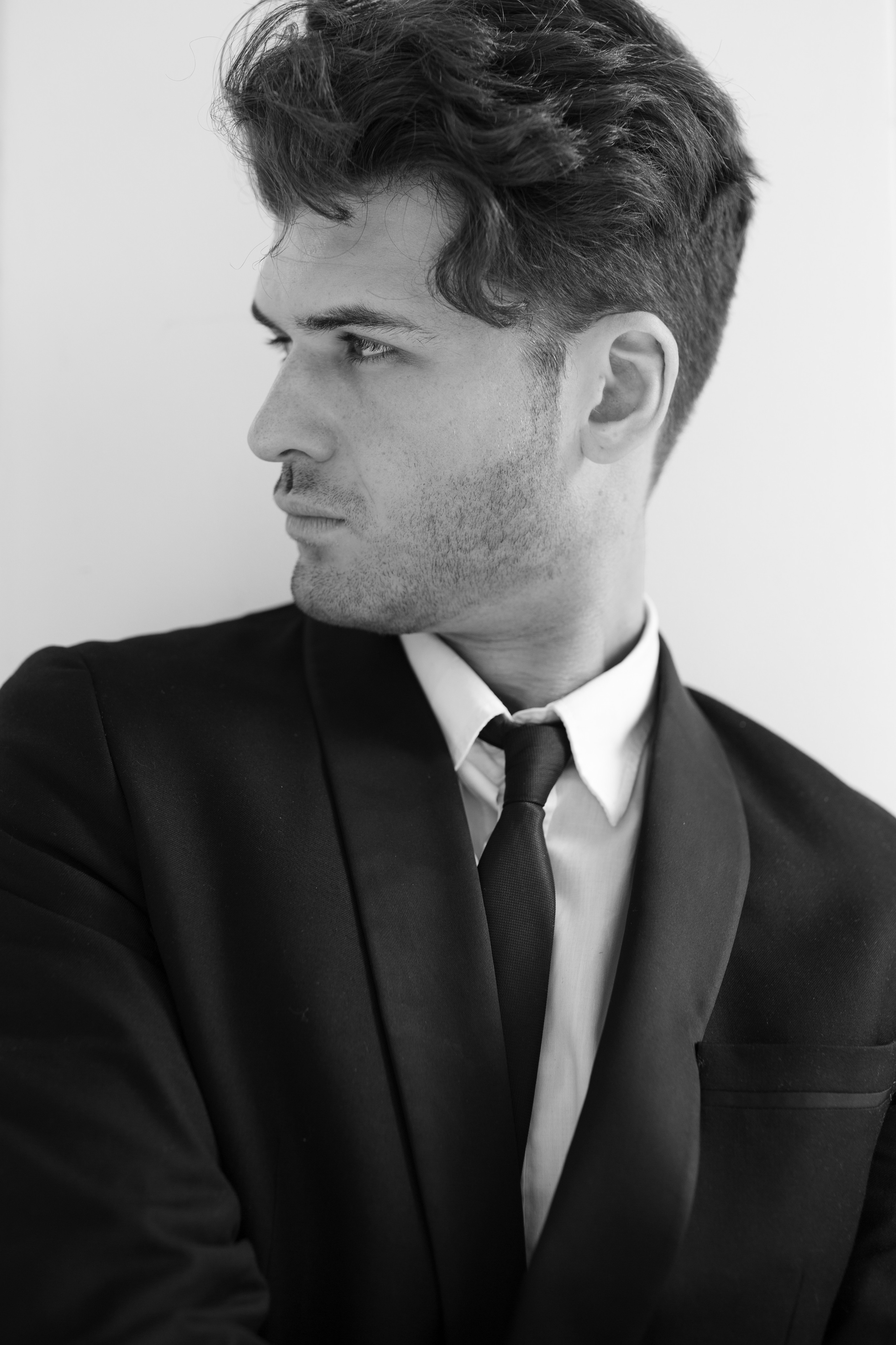 Фотосессия актёра Владислава Картамышева в арт-пространстве Флакон. Фотограф в Москве Анна Яковлева