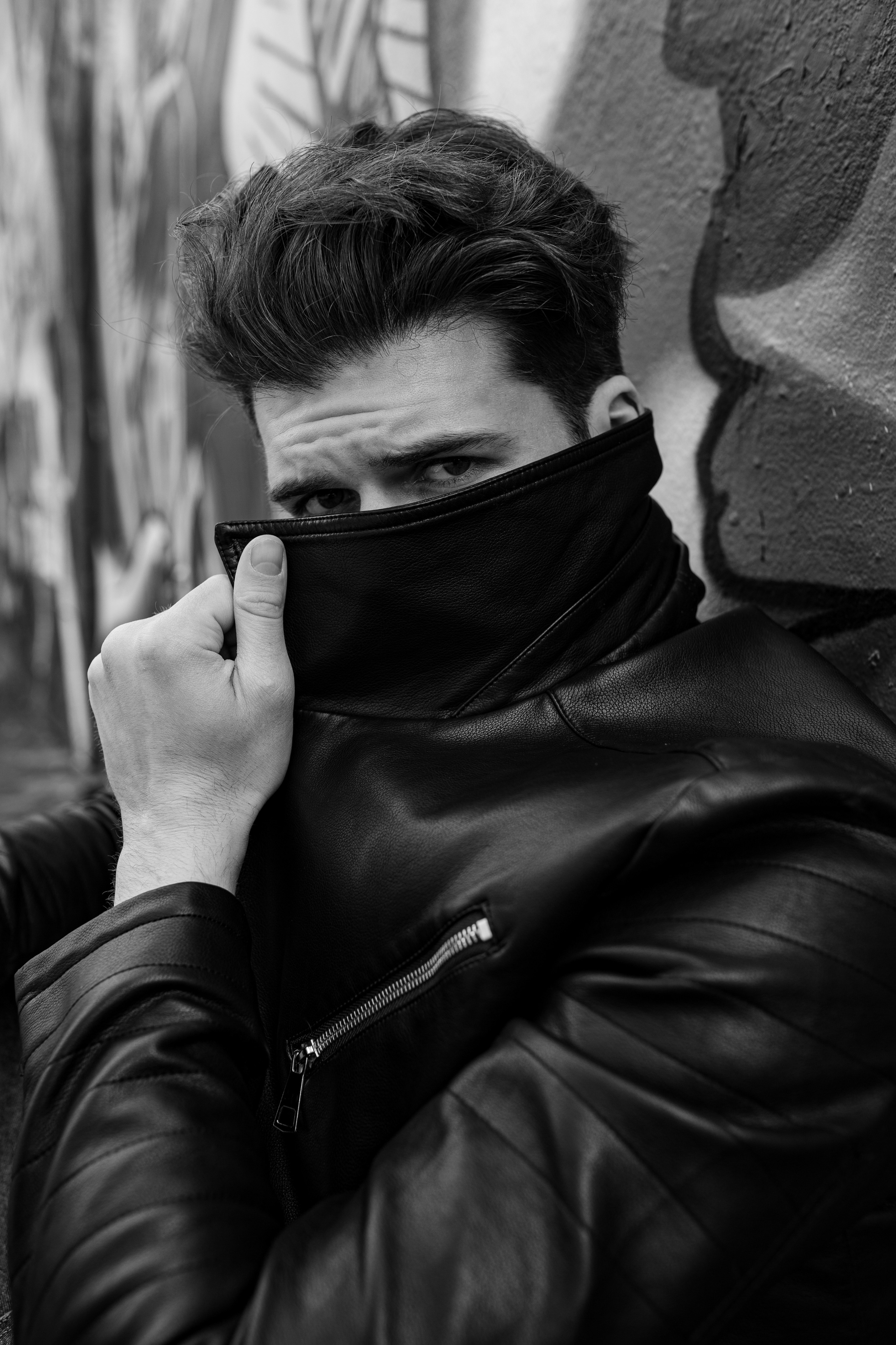 Фотосессия актёра Владислава Картамышева в арт-пространстве Флакон. Фотограф в Москве Анна Яковлева