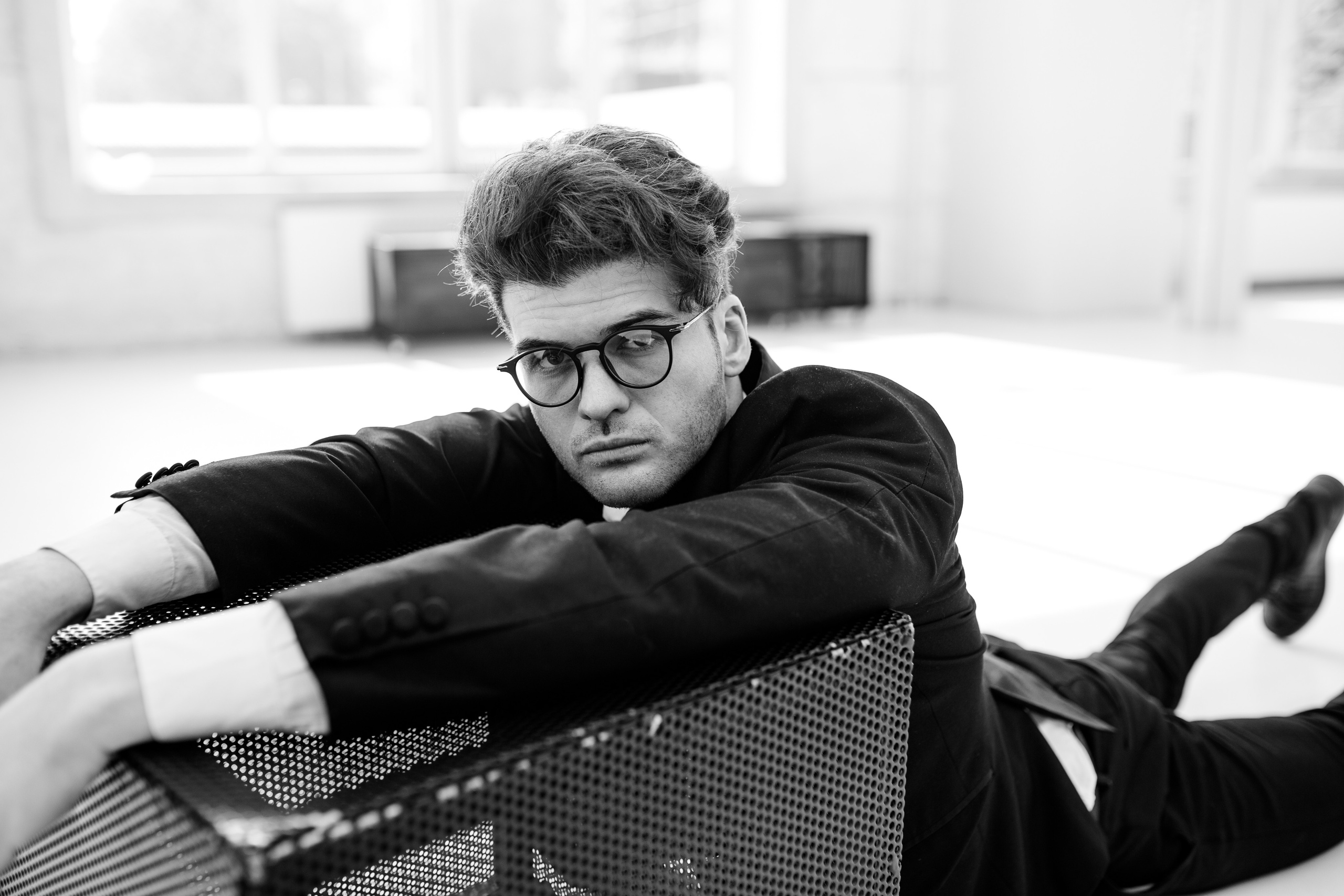 Фотосессия актёра Владислава Картамышева в арт-пространстве Флакон. Фотограф в Москве Анна Яковлева