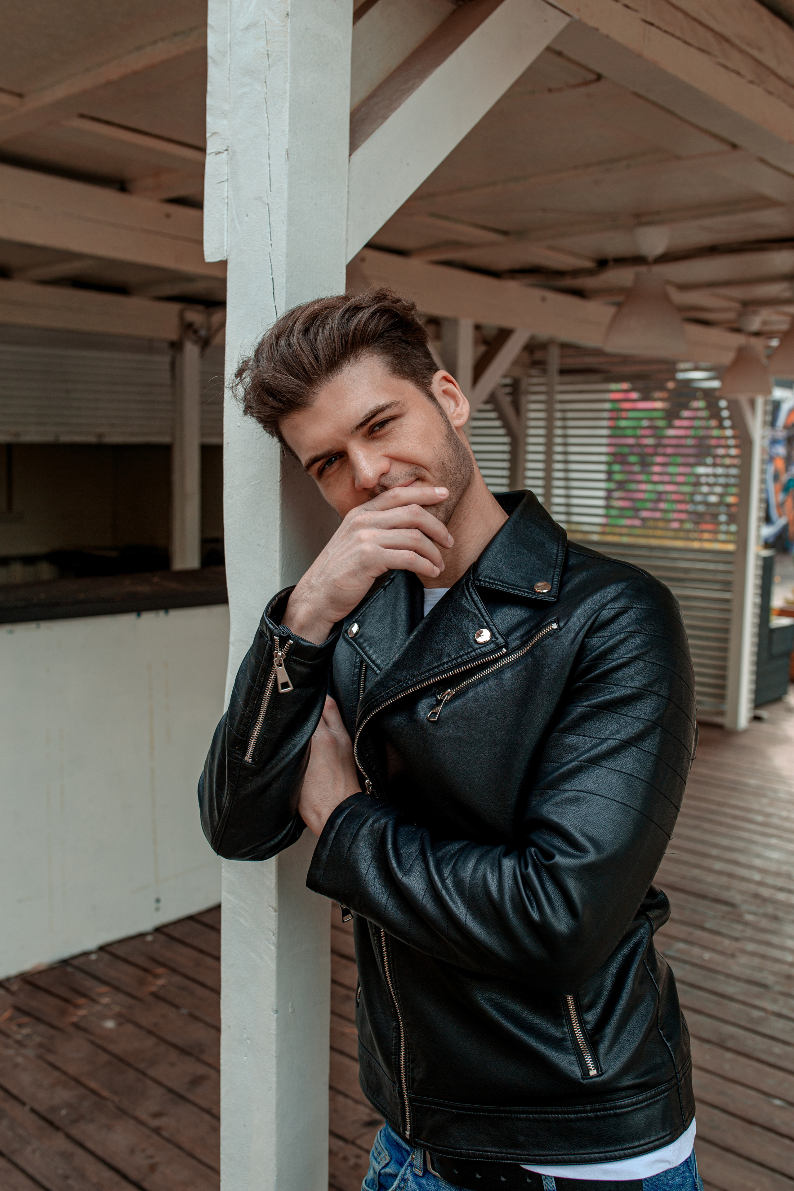 Фотосессия актёра Владислава Картамышева в арт-пространстве Флакон. Фотограф в Москве Анна Яковлева