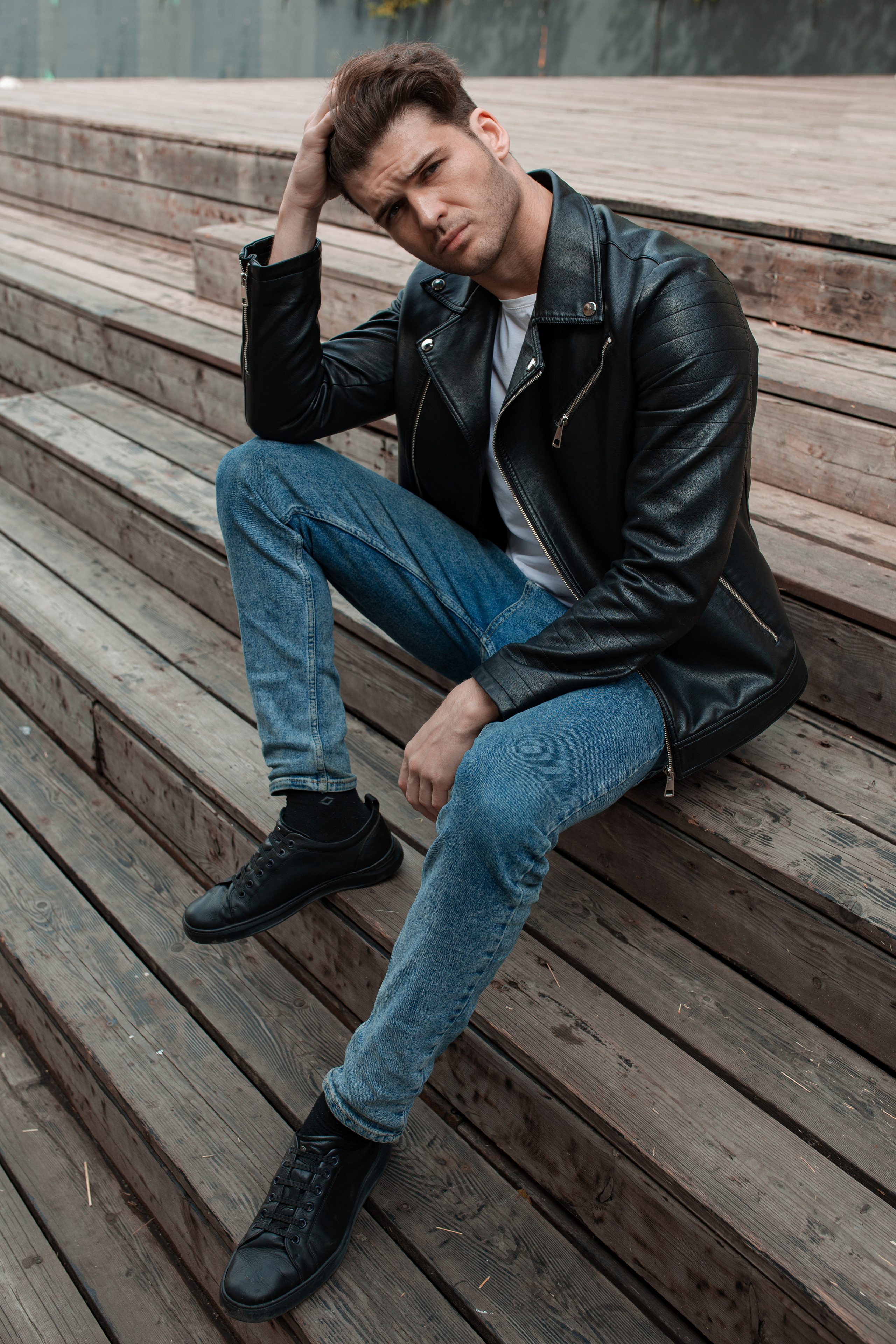 Фотосессия актёра Владислава Картамышева в арт-пространстве Флакон. Фотограф в Москве Анна Яковлева