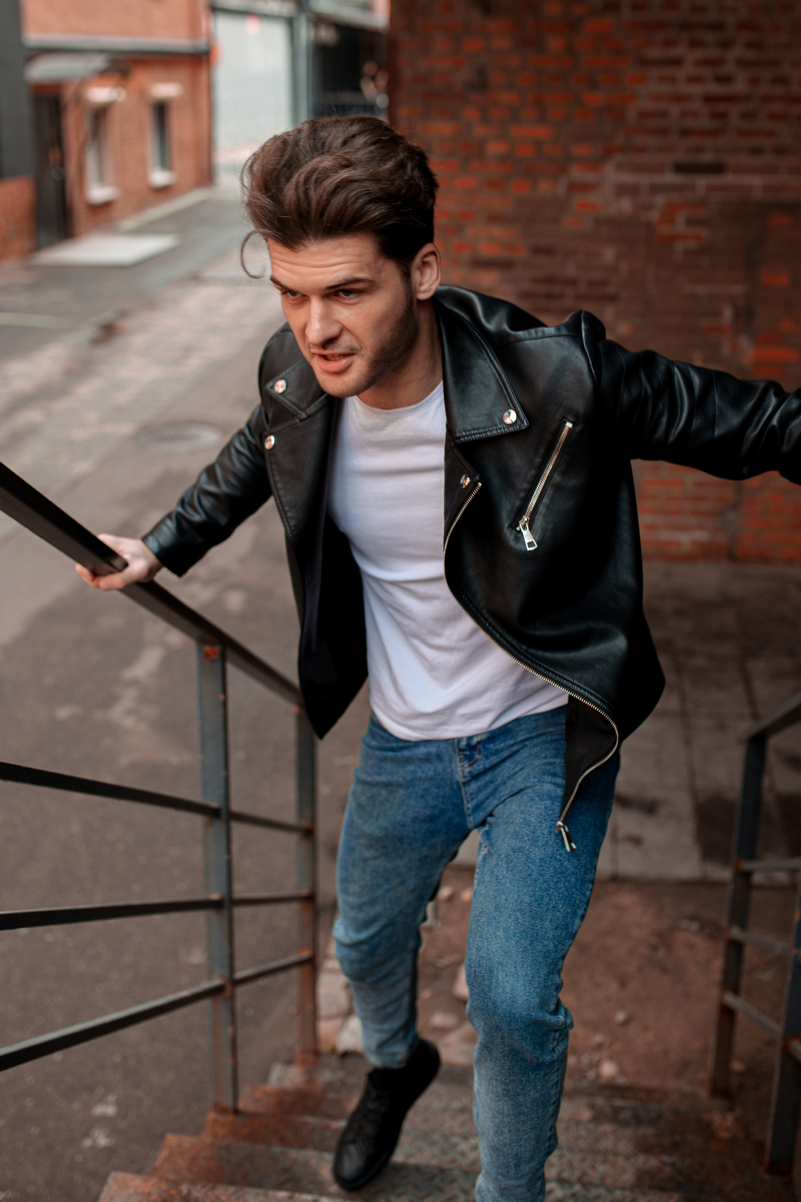 Фотосессия актёра Владислава Картамышева в арт-пространстве Флакон. Фотограф в Москве Анна Яковлева