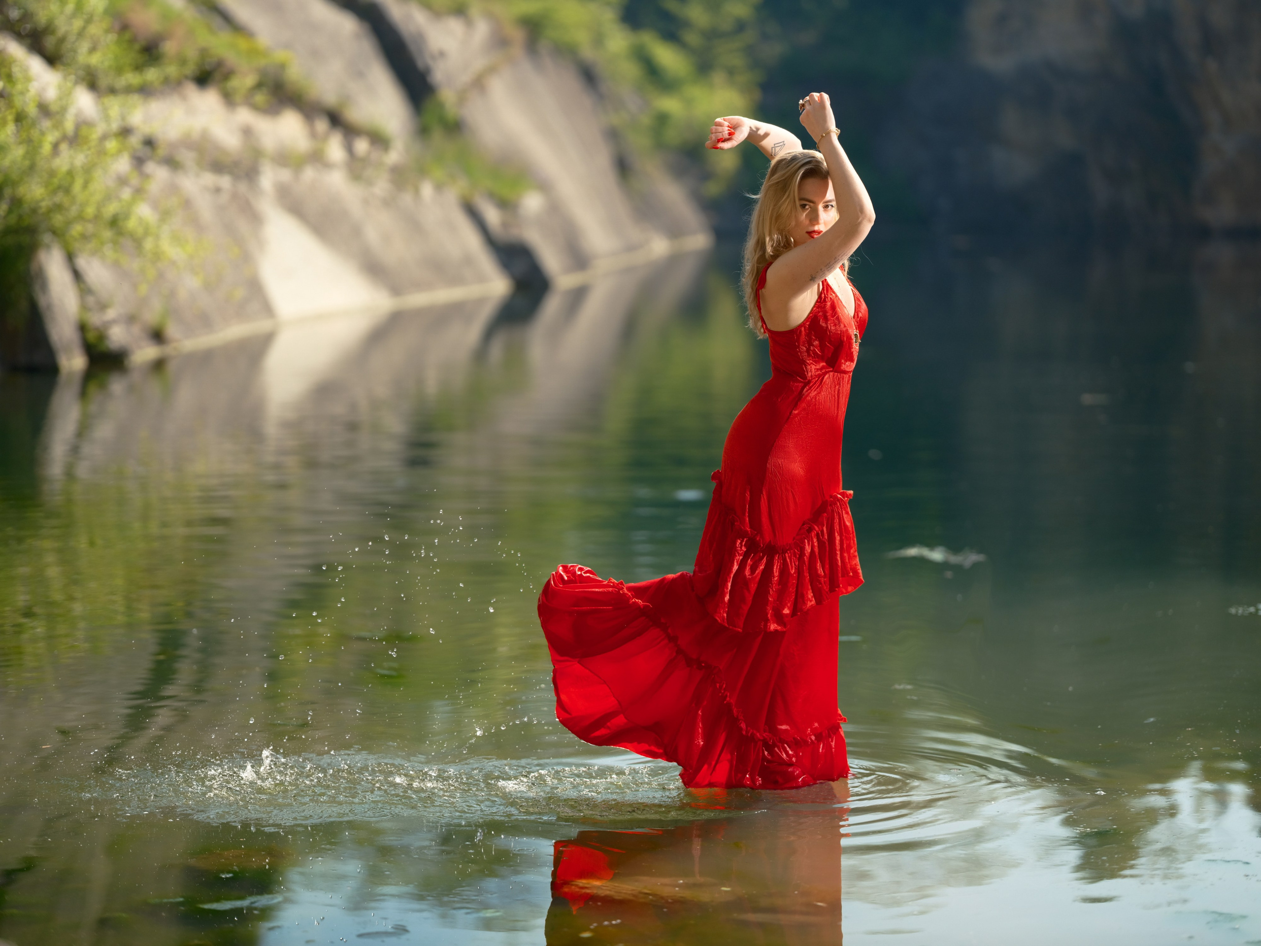 Анастасия-озеро. Фотограф в Москве и Праге: индивидуальные портреты, парные фотосессии