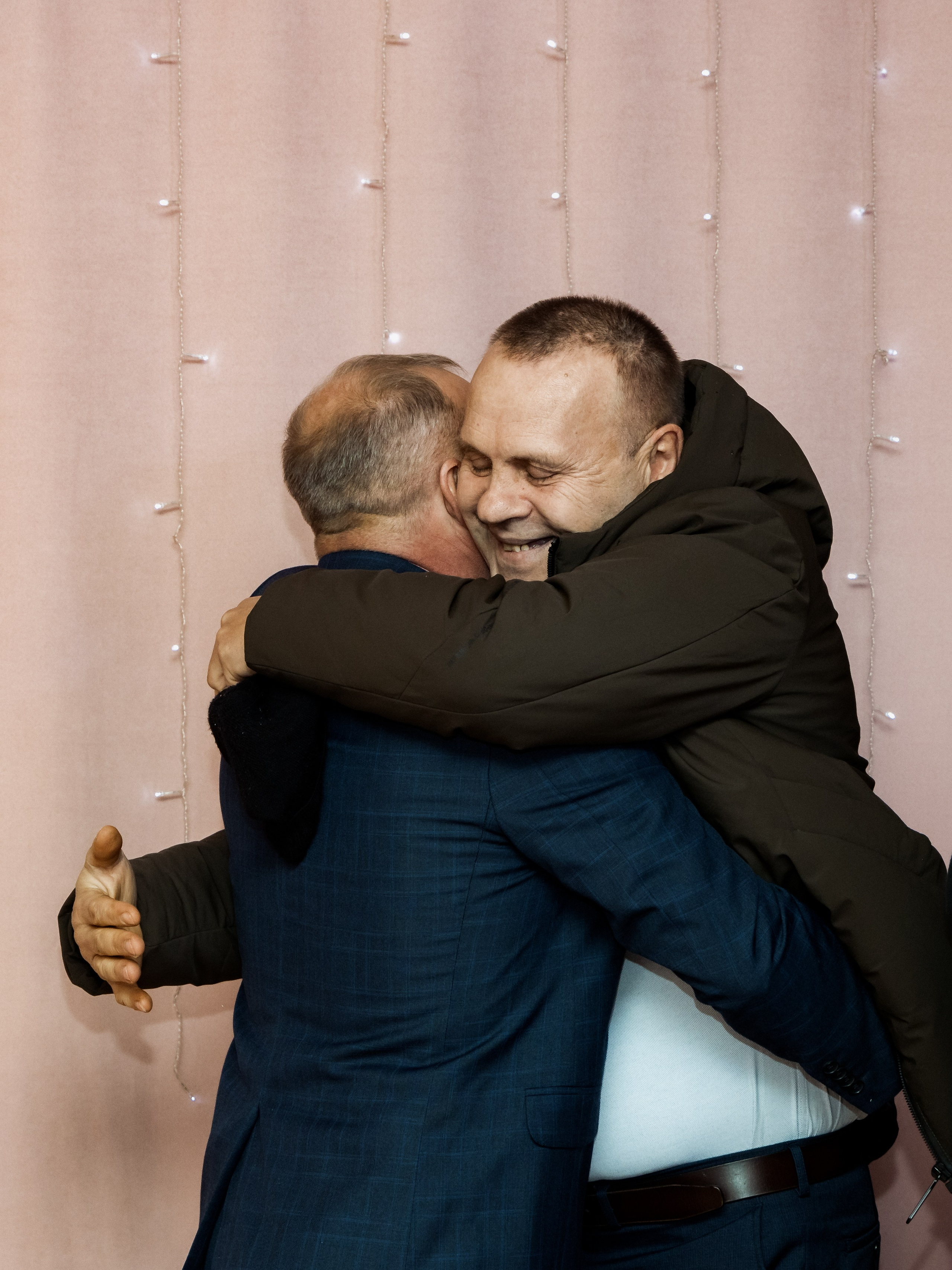 Юбилей Николаю в кафе Зеркальное, г. Сясьстрой. Свадебный и семейный фотограф в г. Волхов Алексей Кочерыжкин