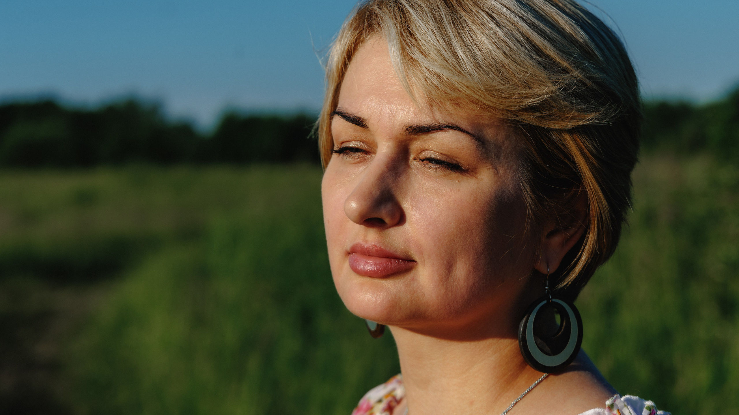 С Татьяной на прогулке. Свадебный и семейный фотограф в г. Волхов Алексей Кочерыжкин