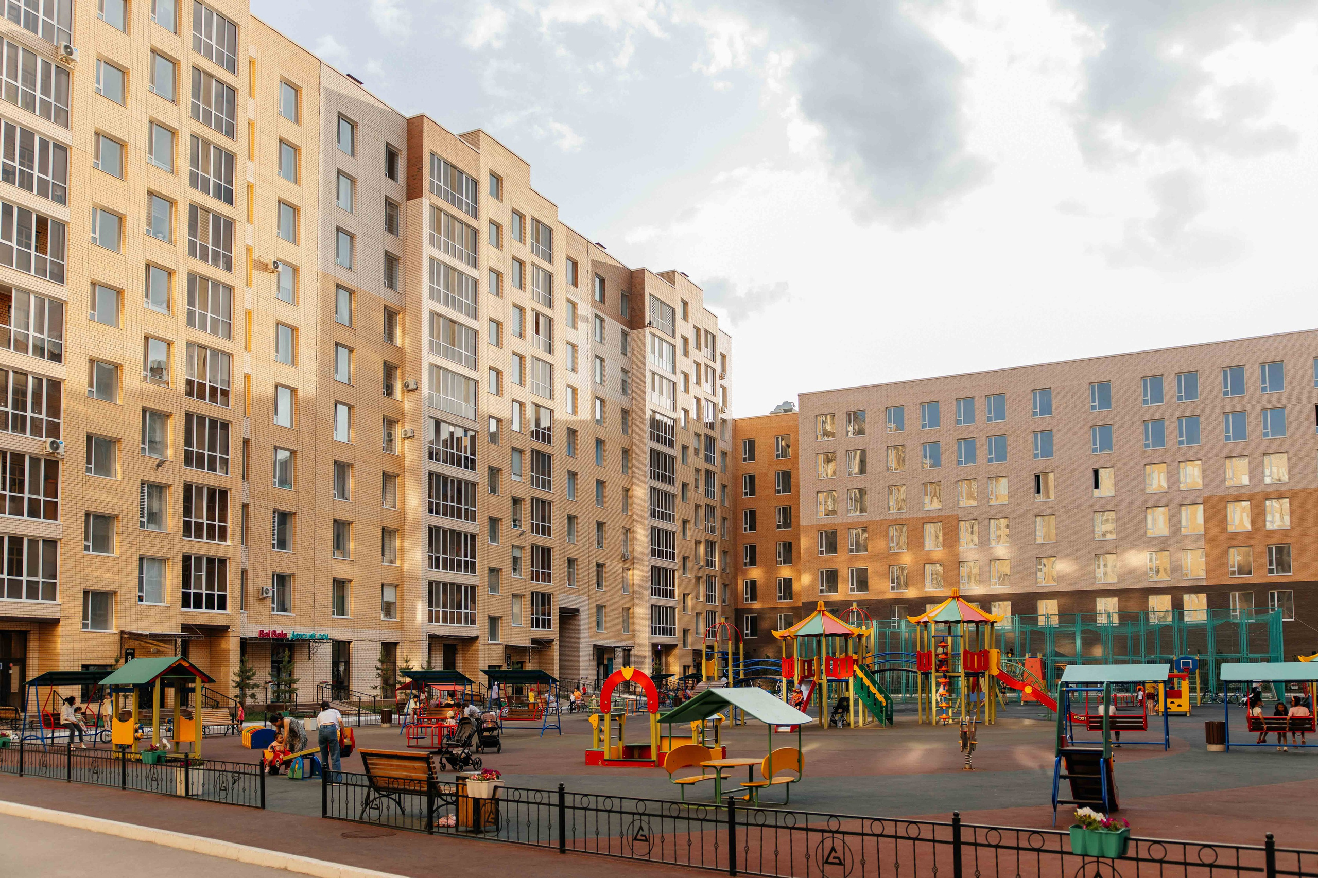 Проект 6. ЖК Манхэттен 1-5, Амстердам. Дата: июль 2023. Профессиональный фотограф в городе Астана/Алматы Даурен Сембаев