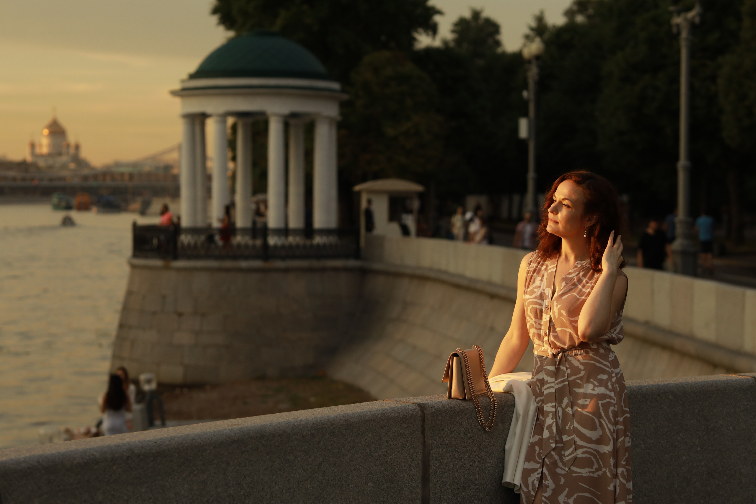женский портрет, женский фотограф Москва, фотопрогулка по Москве, портретная фотосессия, женский портрет Подольск, фотосессия в парке горького