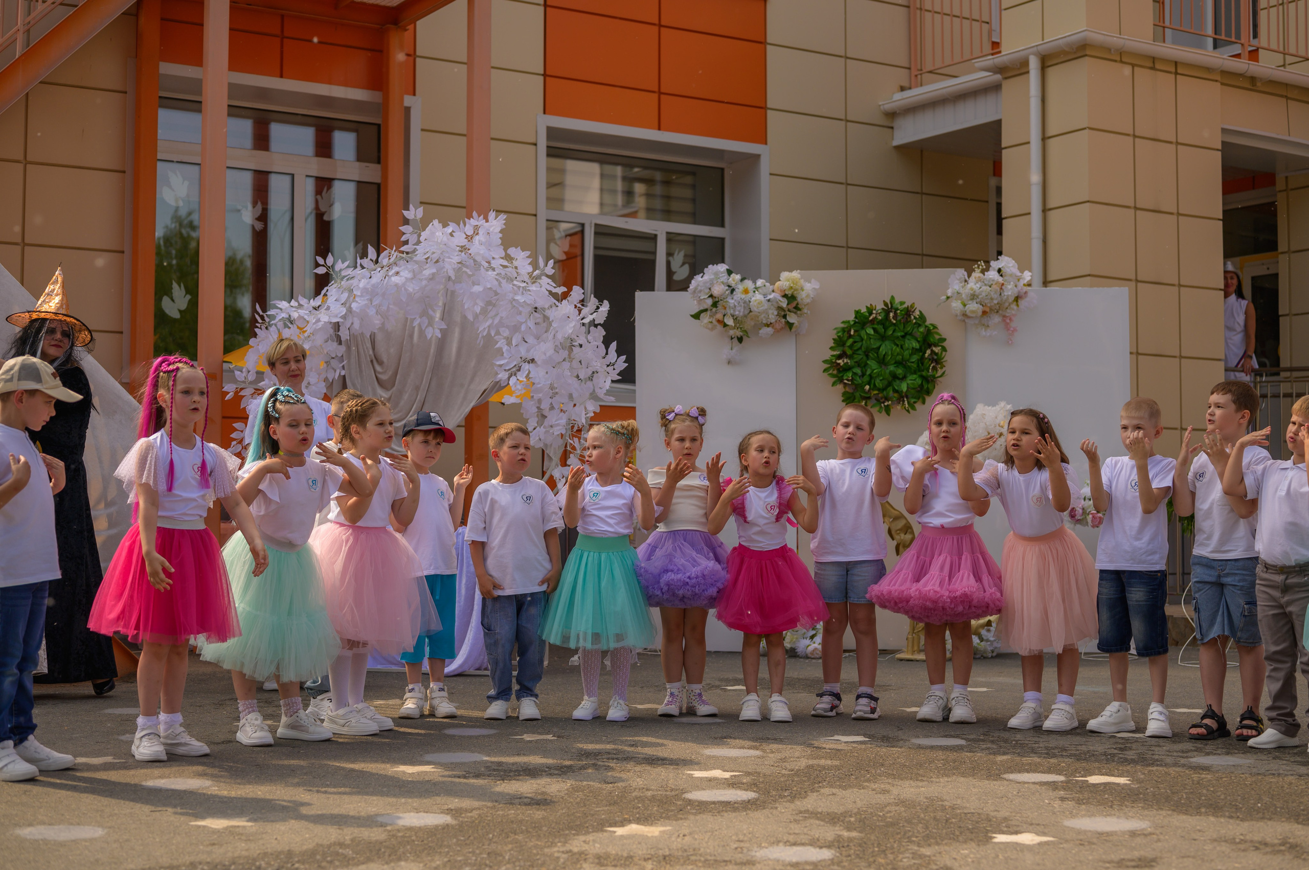 Репортаж выпускного группа «Фантазёры» 3 садик. Фотограф новорожденных, семейный детский в Тюмени Татьяна Морозова