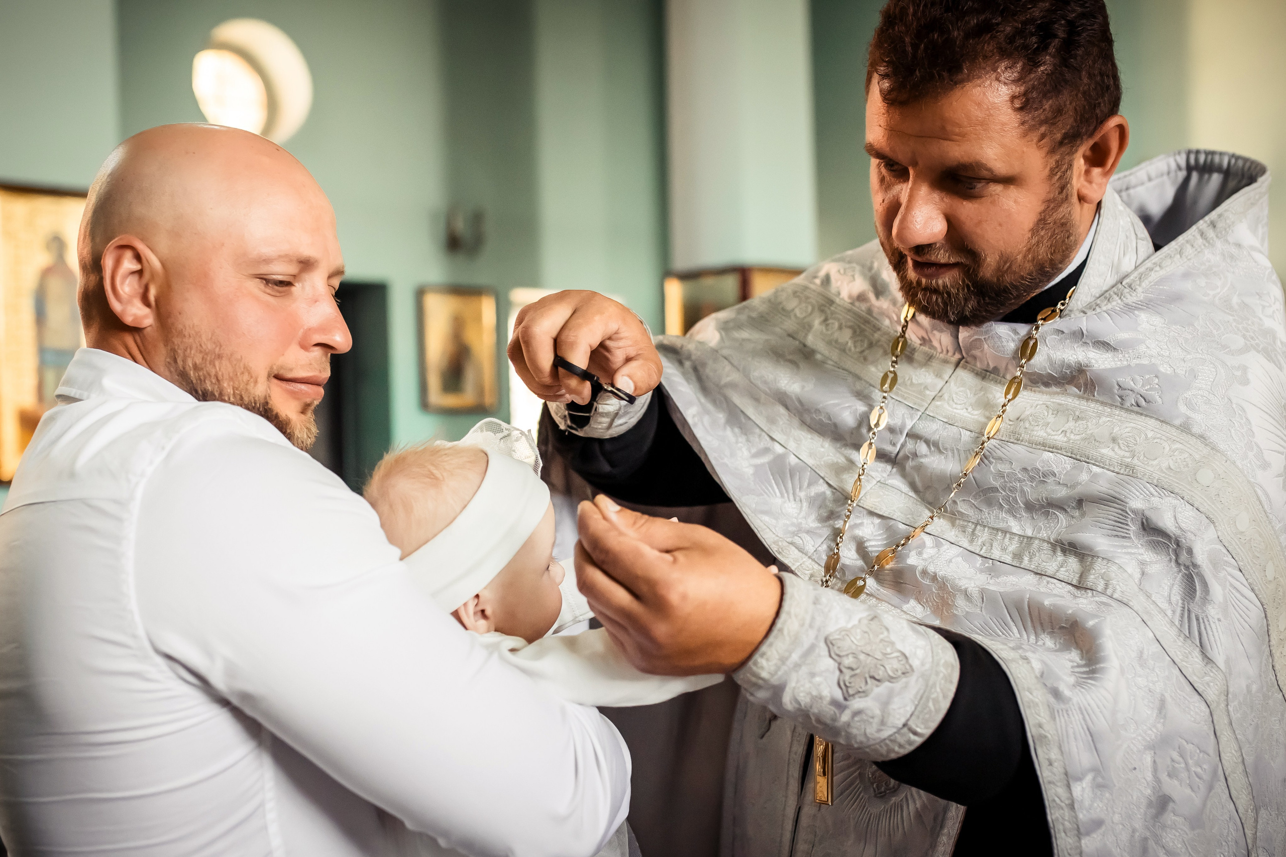 Крещение Милании и Эмилии