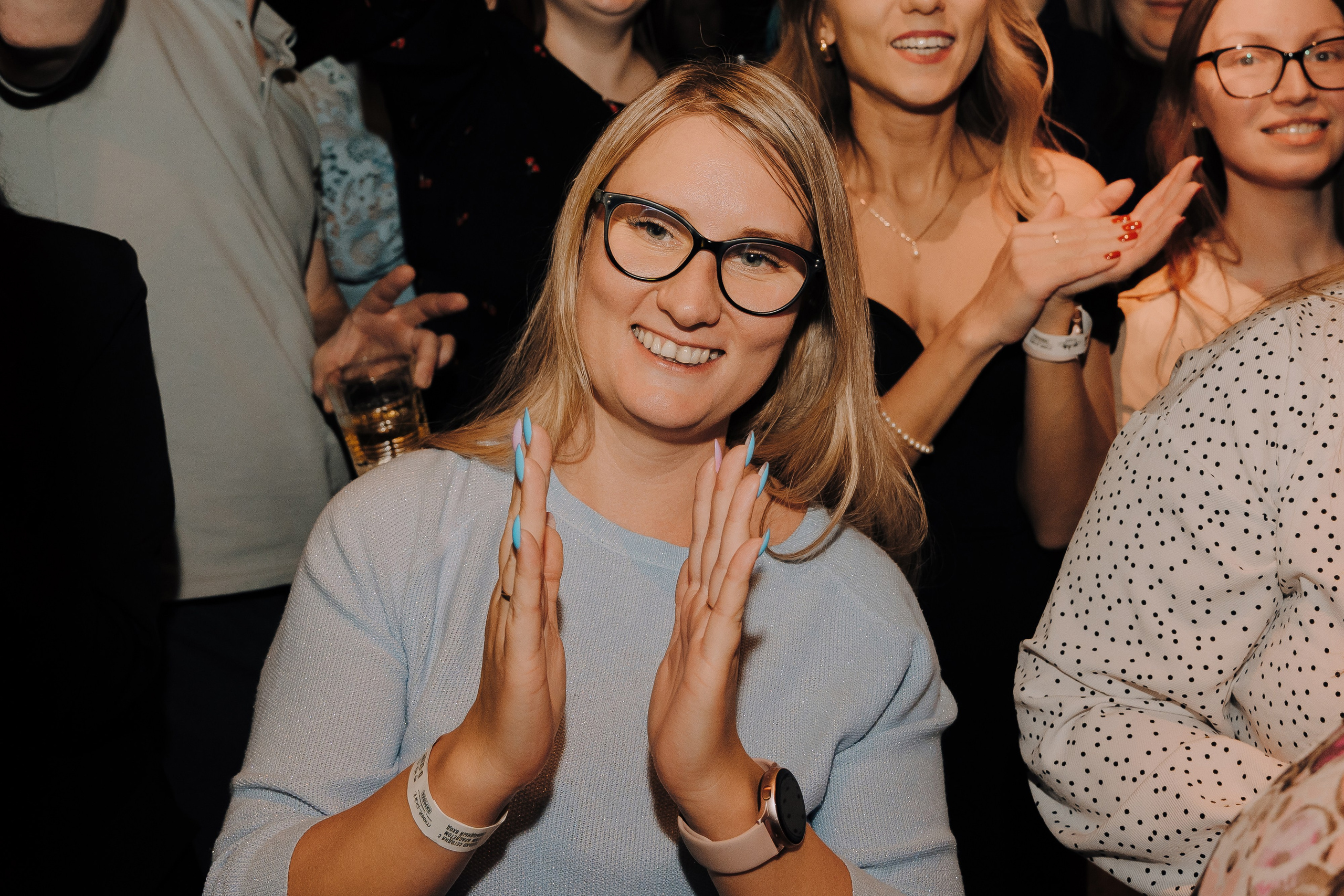 20 ЛЕТ МЕГАПОЛИС ЧЕЛЯБИНСК ХЕДЛАЙНЕР ЕЛКА. Репортажный фотограф Зуев Роман г. Челябинск