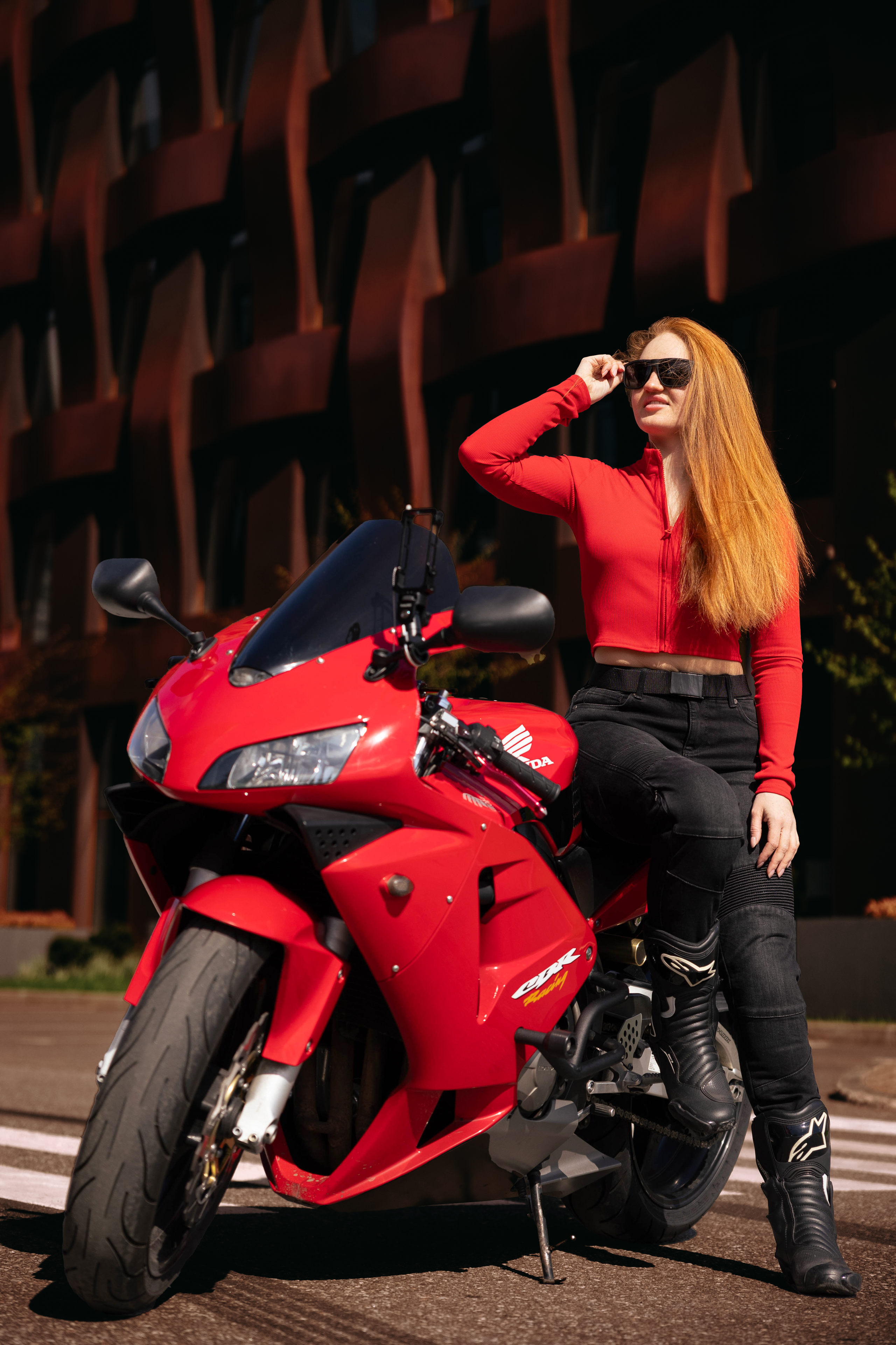 МОТО. Женский и свадебный фотограф в Санкт-Петербурге Элизабет Ланцова. Будуарные съемки, свадебные съемки, лавстори, контент-съемка