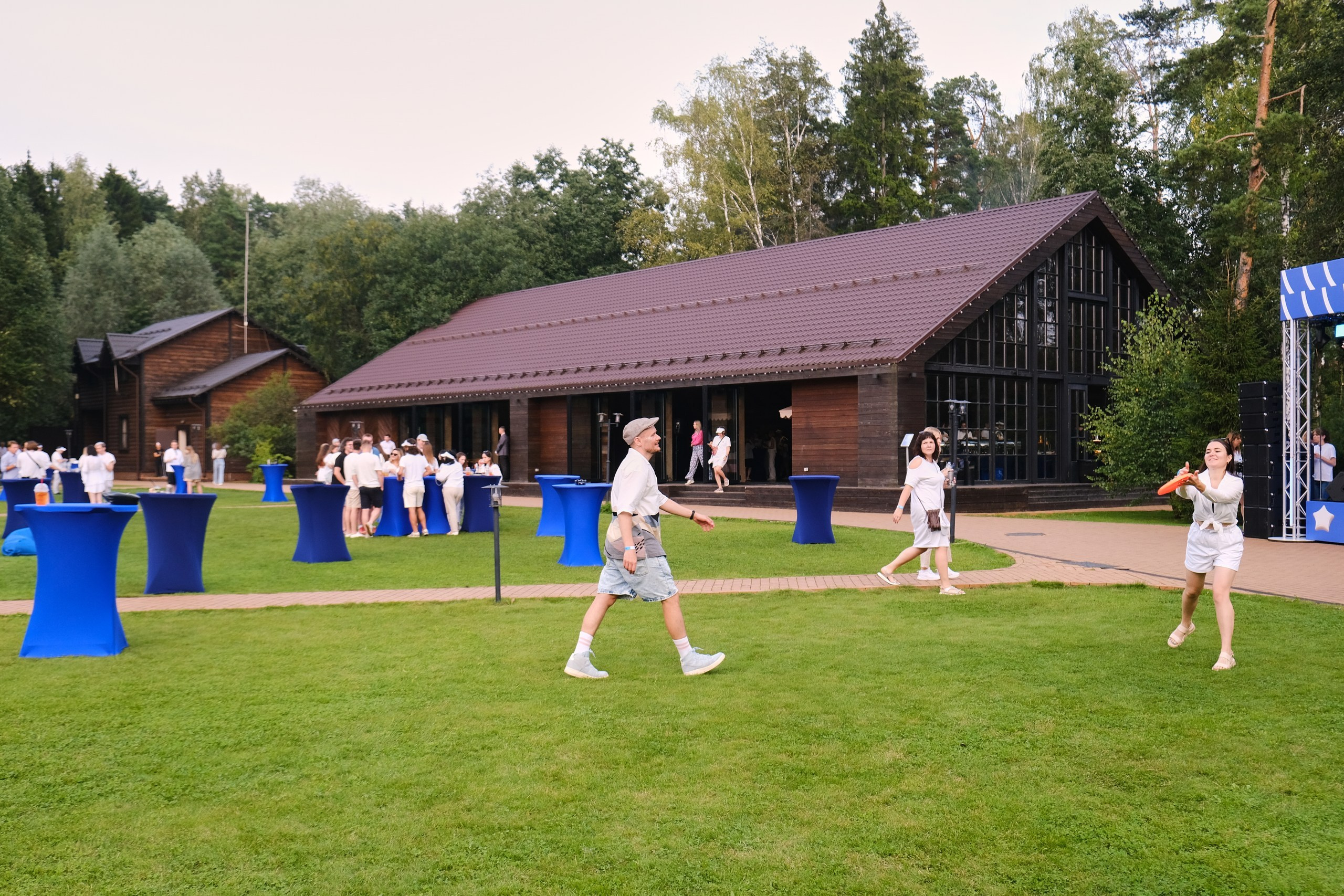 ВКонтакте. Репортажный фотограф в Москве Денис Тамко