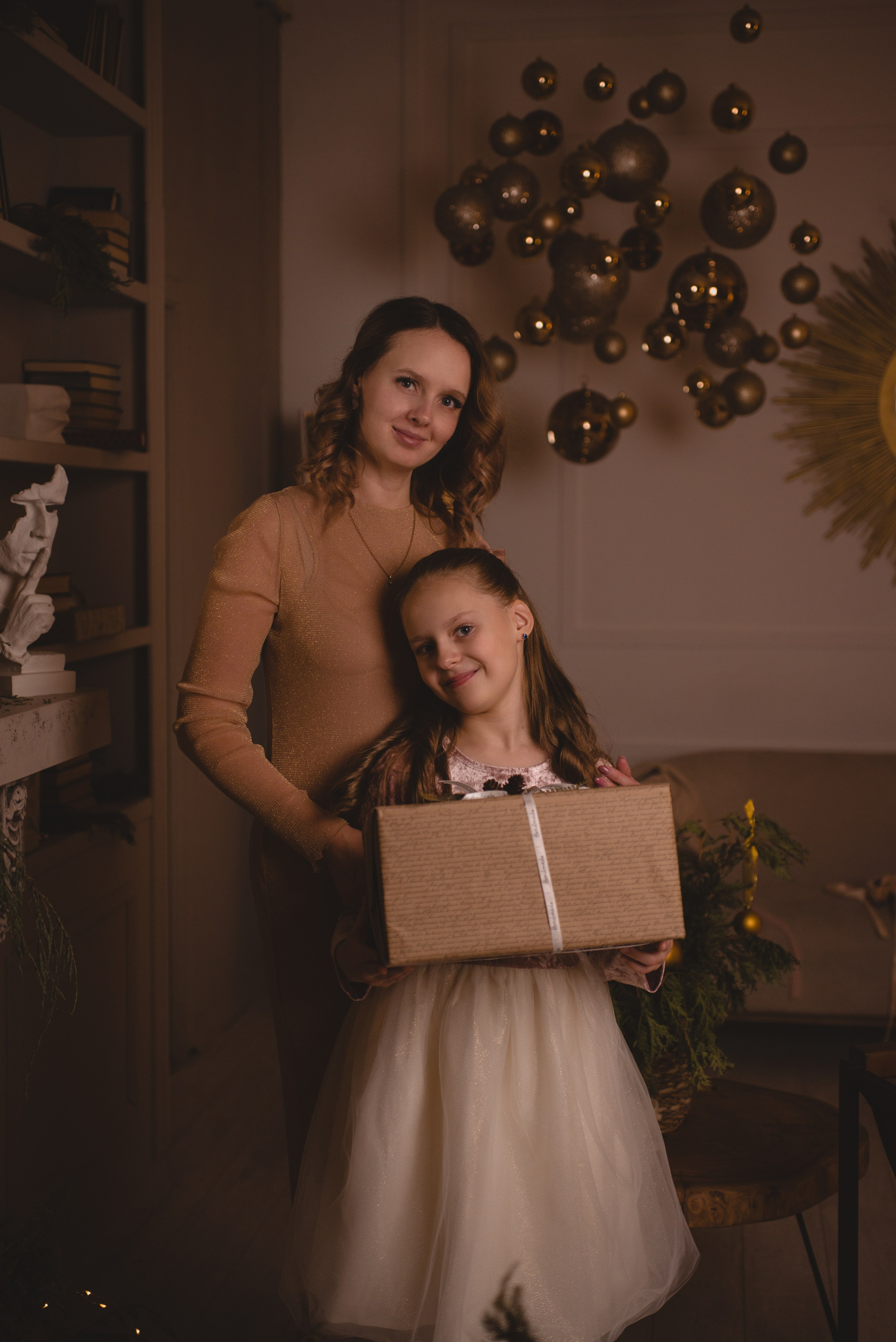Юля и Настя в студии. Фотограф Людмила Белова