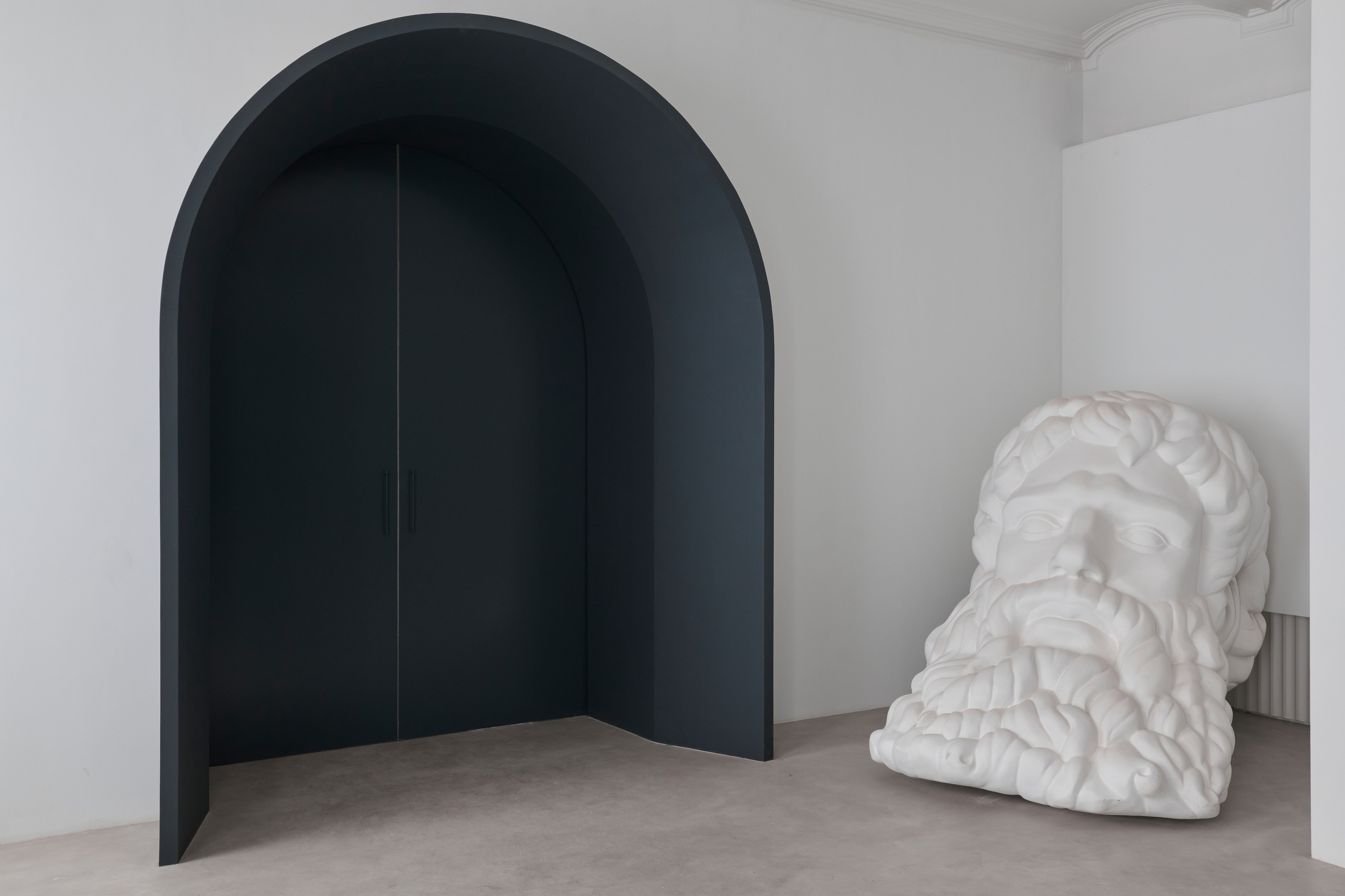 Дом с Атлантами. Фотограф для дизайнеров, застройщиков и бизнеса — интерьеры и архитектура — Свободный Роман в Москве и по России