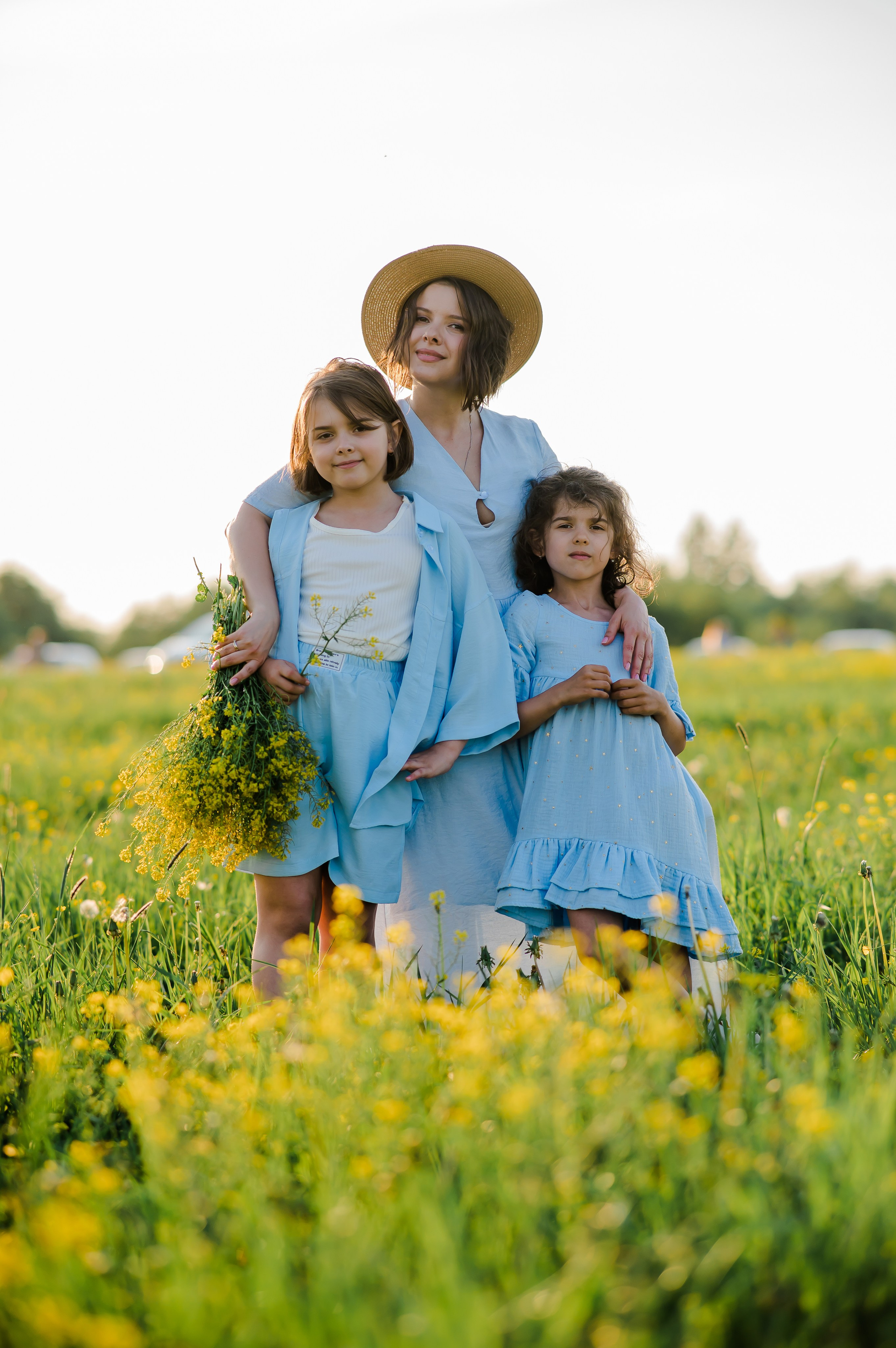Анна, Дарья и Мария. Рапс. Свадебный и семейный фотограф Евгения Кононова