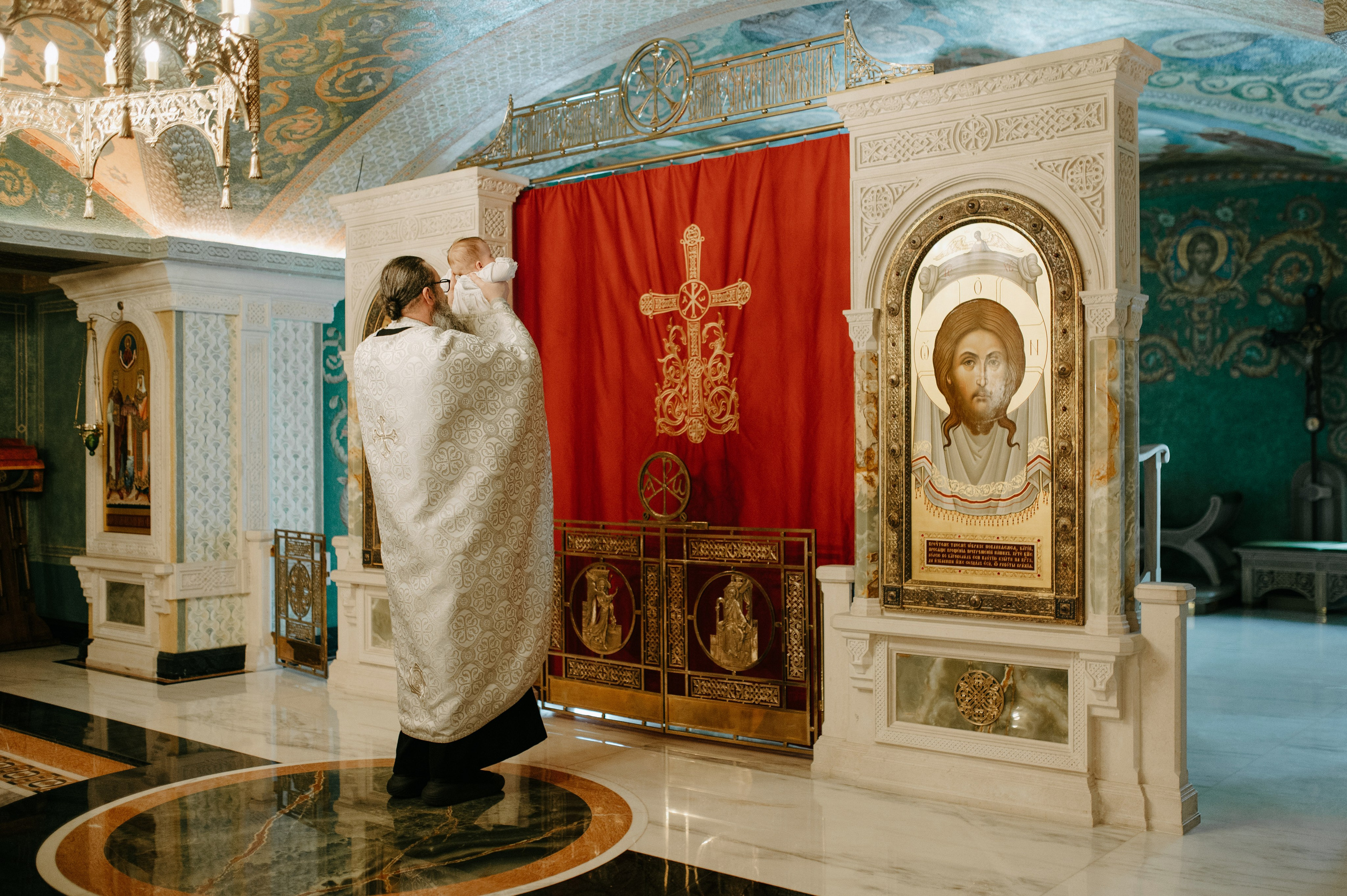 Крещение в Сретенском монастыре. Семейный и свадебный фотограф в Москве Татьяна Николаева