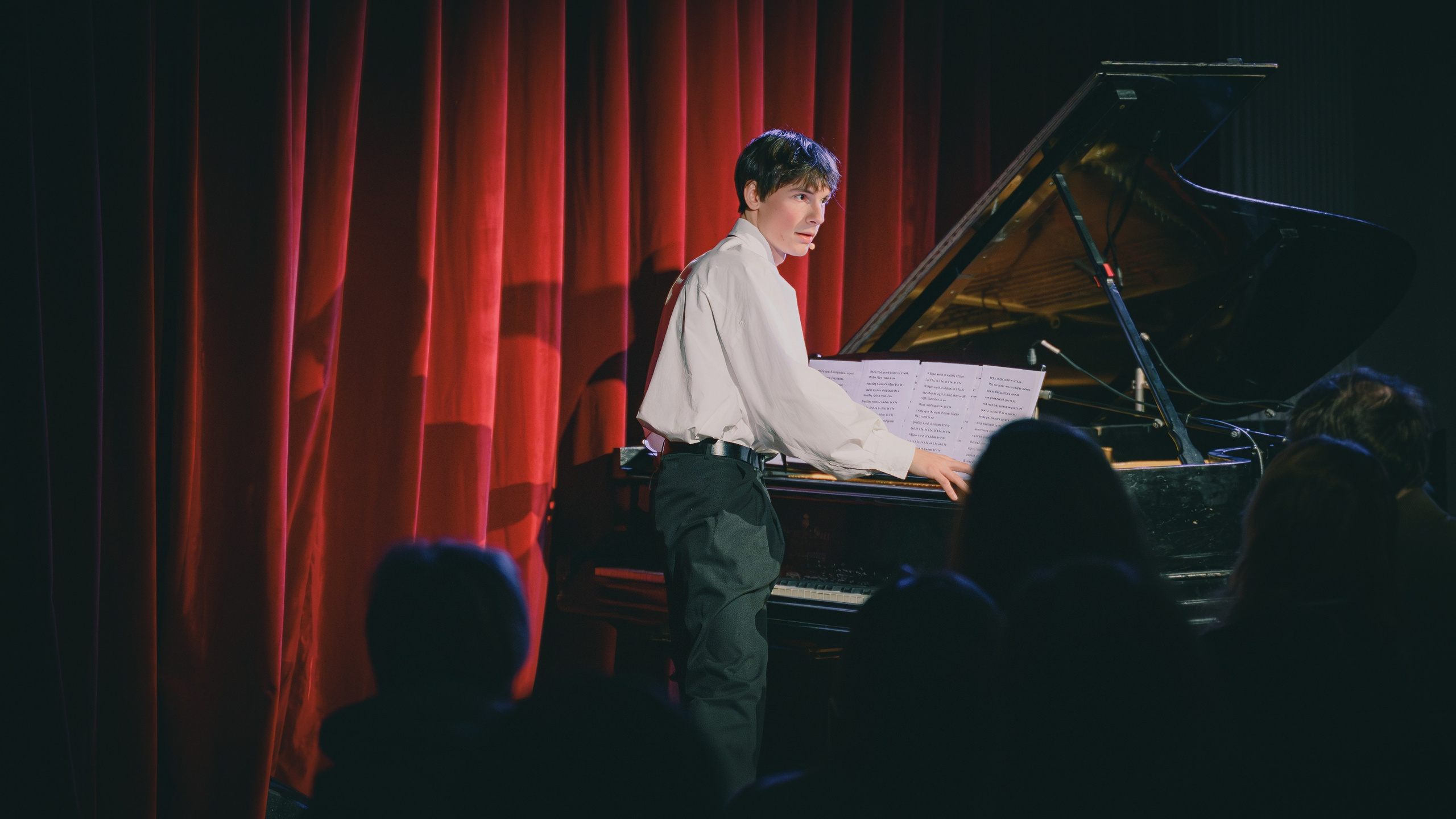 Театр чувства. Посвящение Юрию Бутусову. Театральный фотограф Михаил Макаричев-Энгельс
