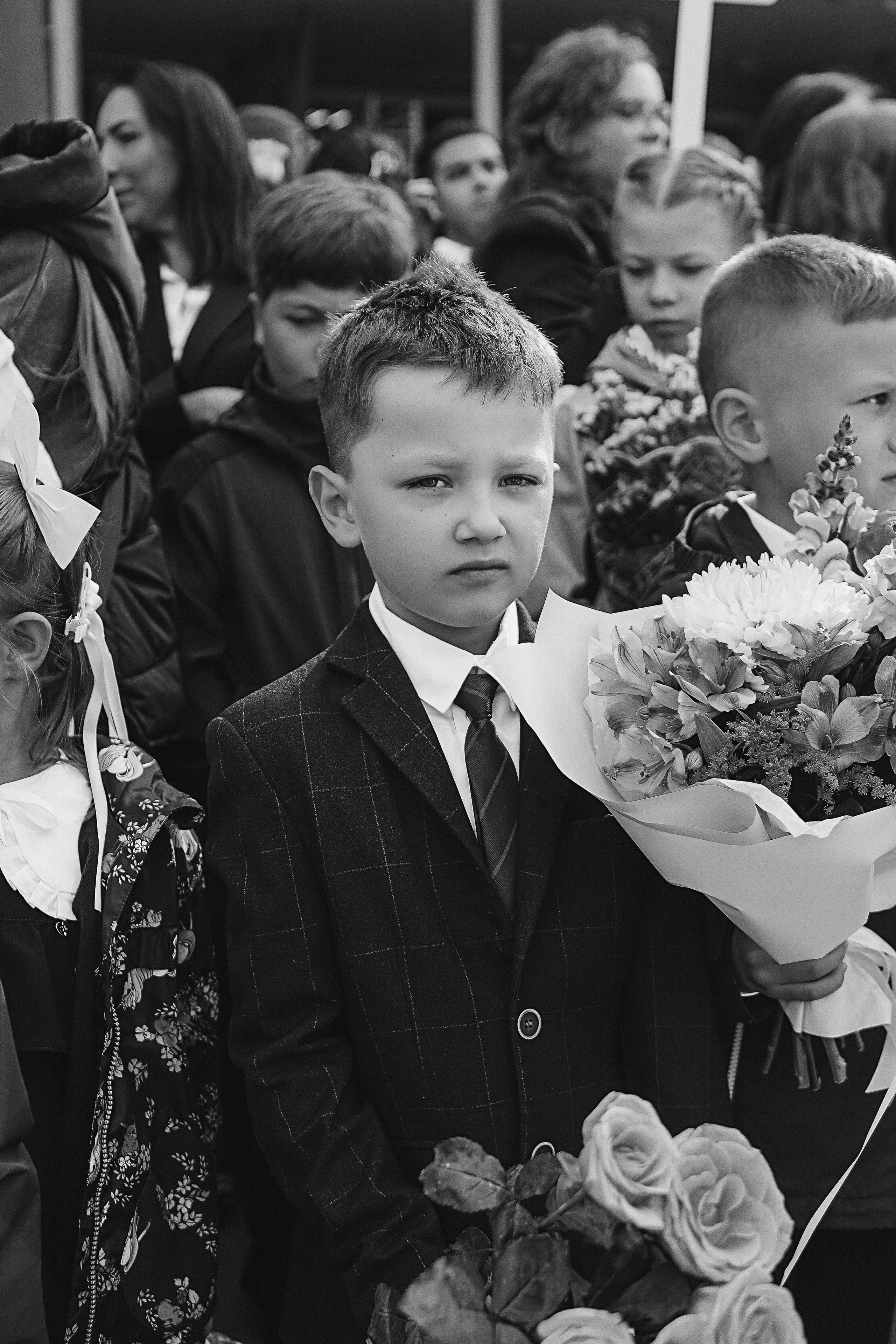 1 сентября линейка+кл час+портреты. Семейный фотограф Тюмень, фотограф на роды Салмина Мария