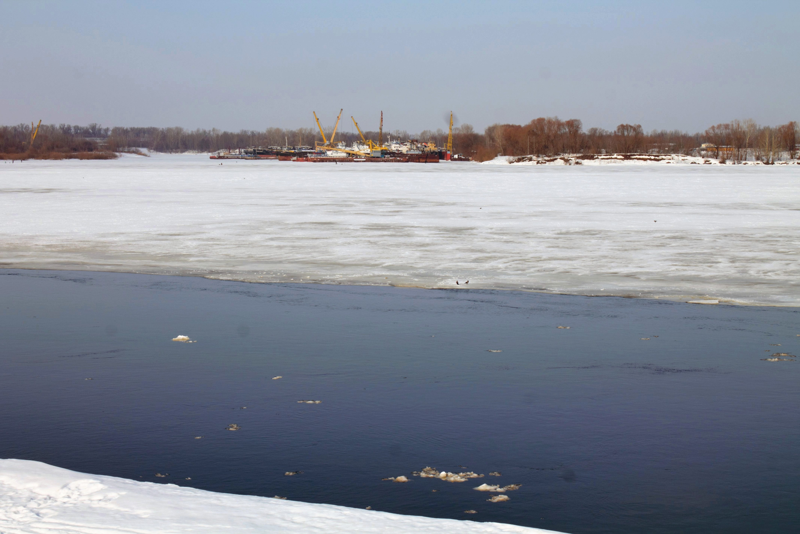 Весенняя прогулка по набережной Волги. Isaev-foto.ru