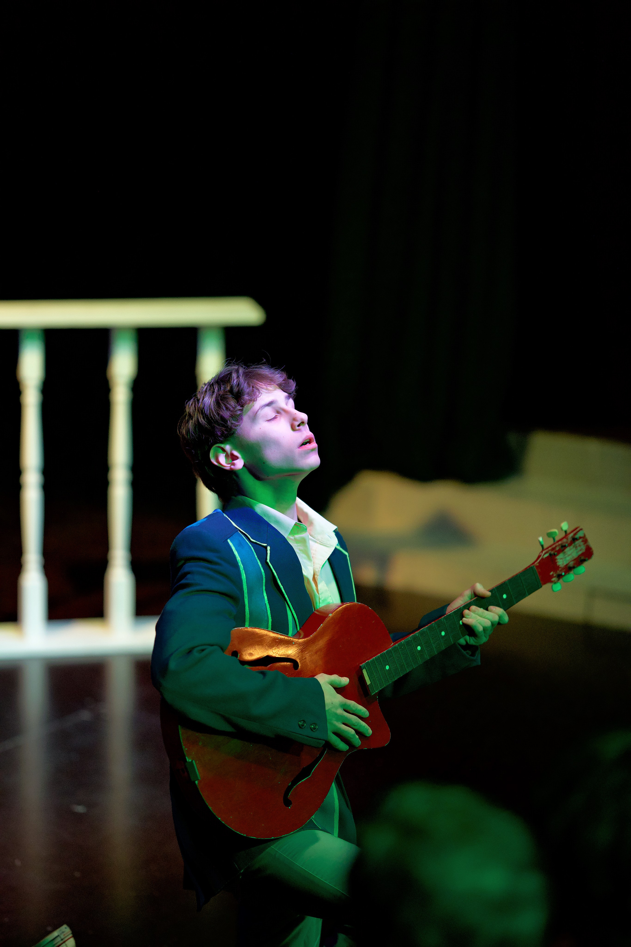 В шкафу с призраками. Фотограф Денис Болдинов. Москва