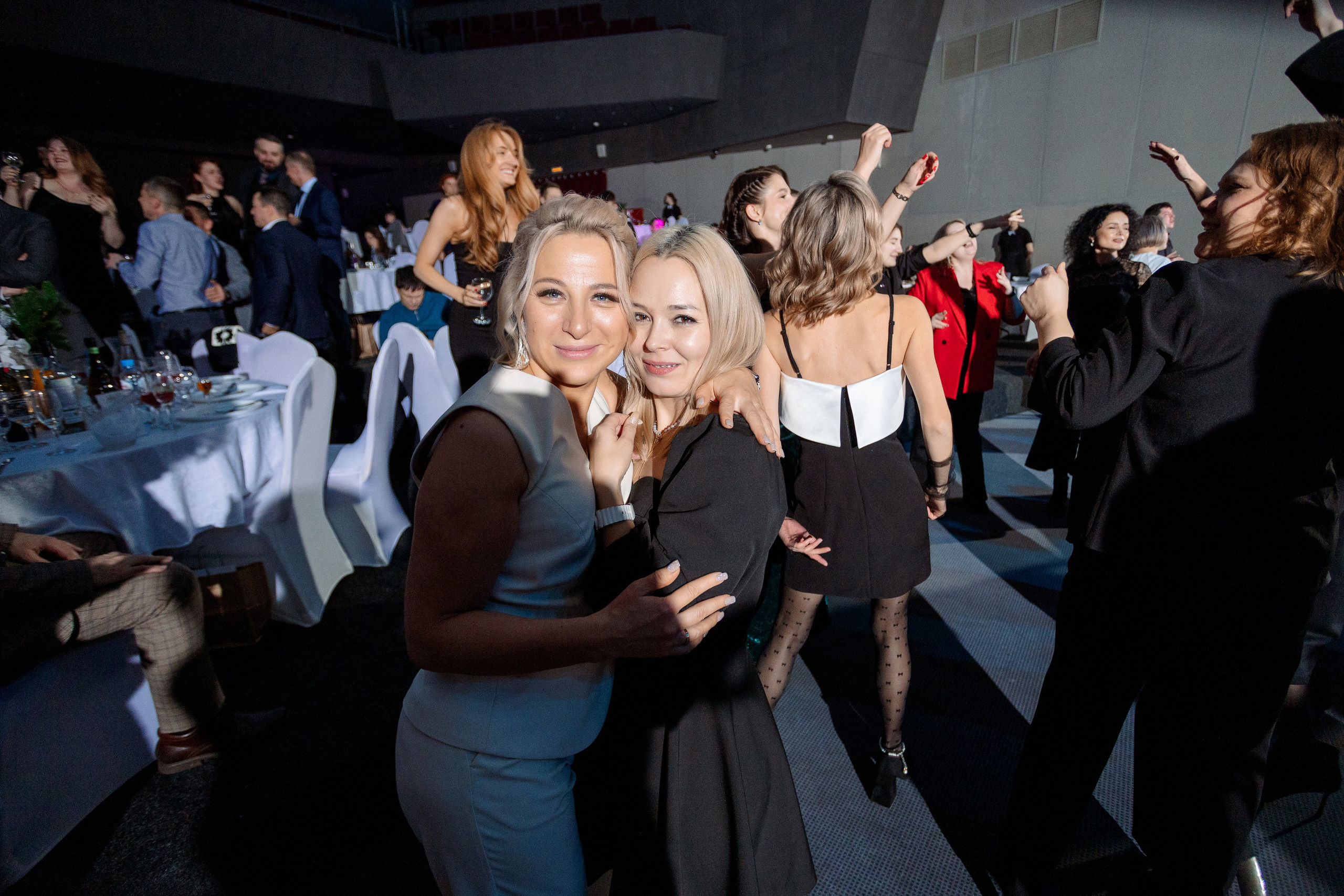 РЕПОРТАЖ: НОВЫЙ ГОД В ДК МЕТАЛЛУРГ. Профессиональный фотограф в Ижевске Леша Петров