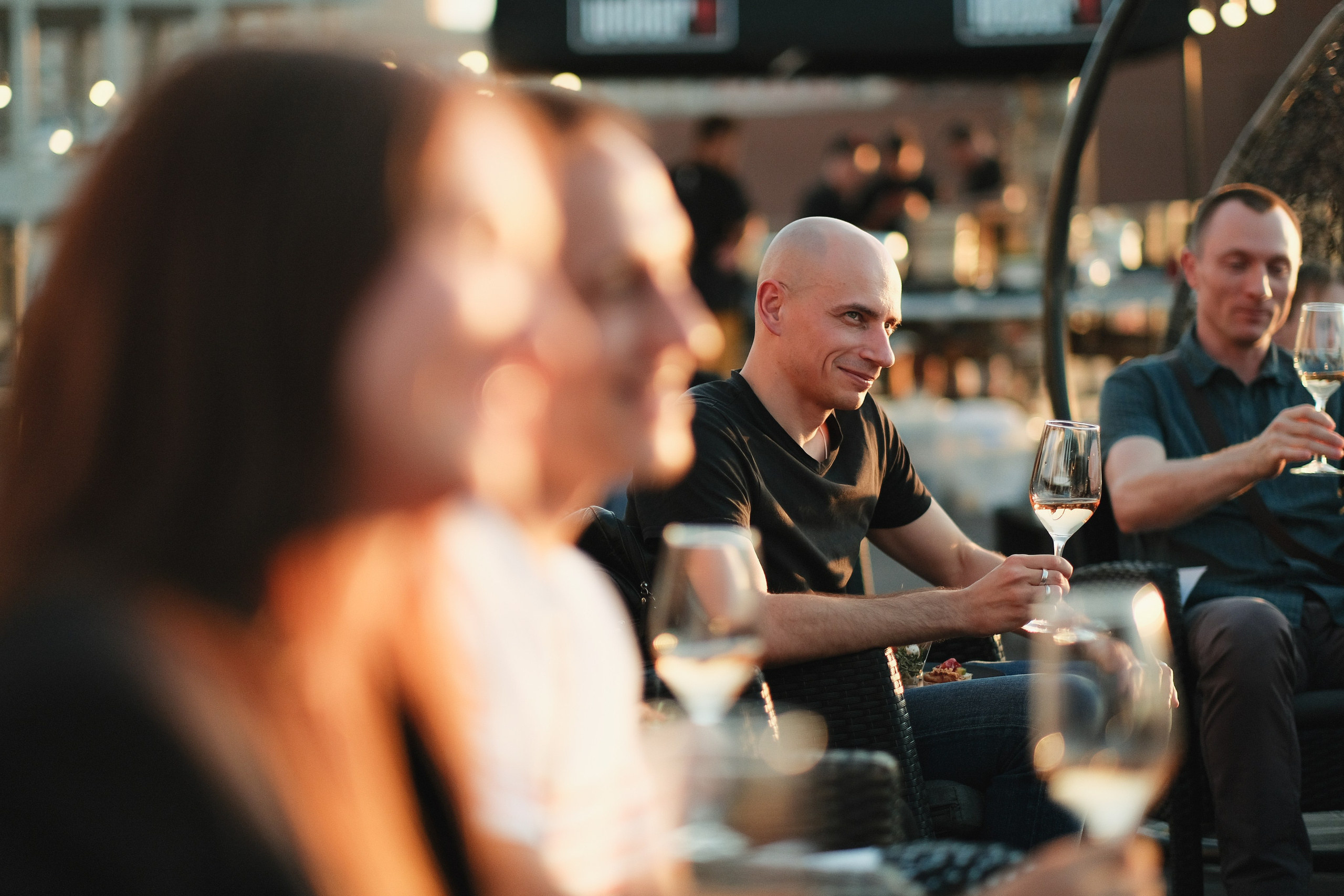 Репортажные фото гостей с корпоратива.