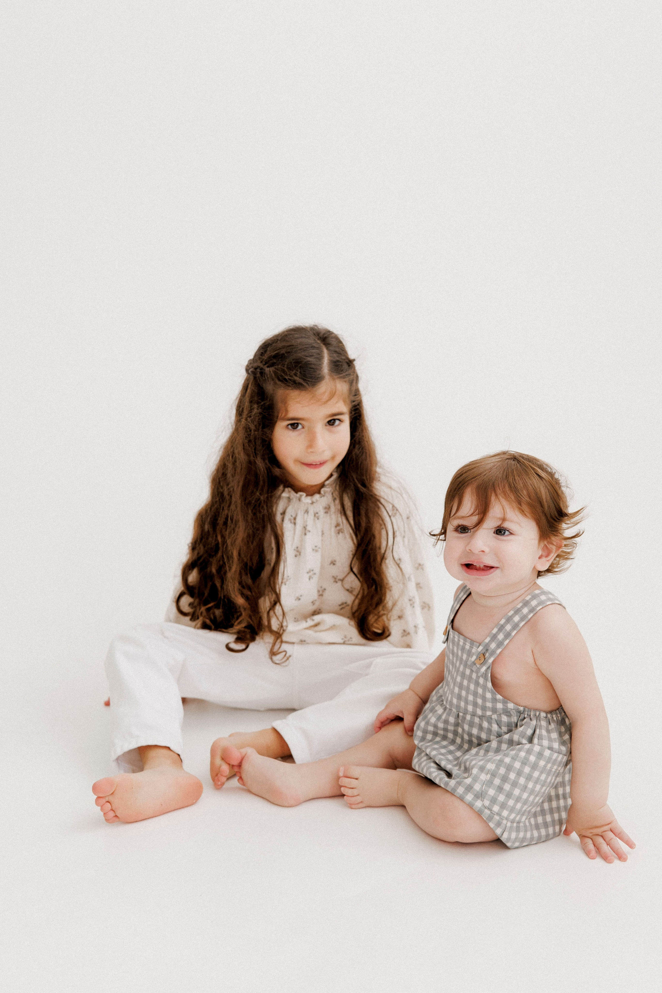 One year inside the White studio. Wedding and family photographer