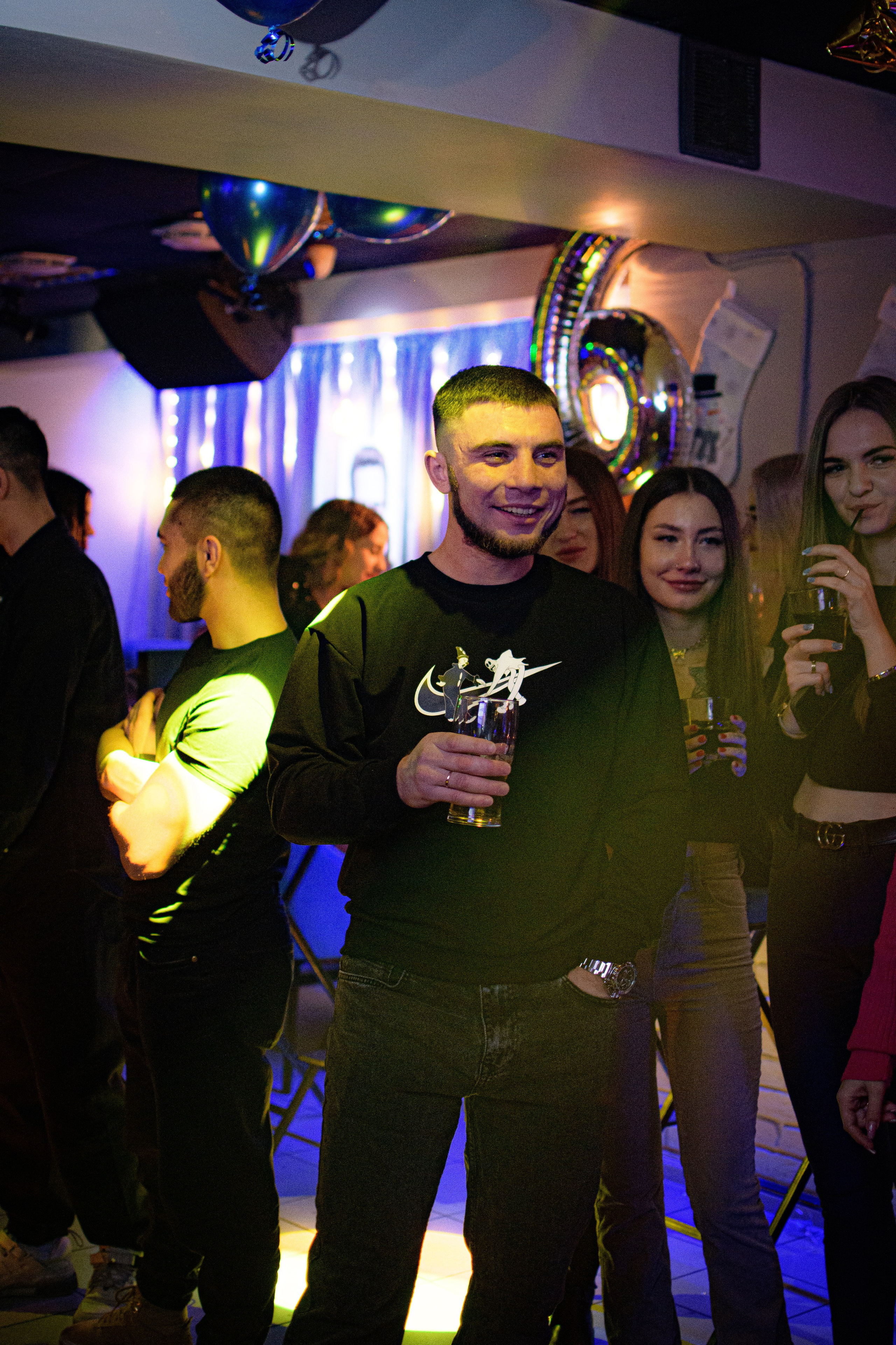 HOLLYWOOD / 6 YEARS. Photokarish