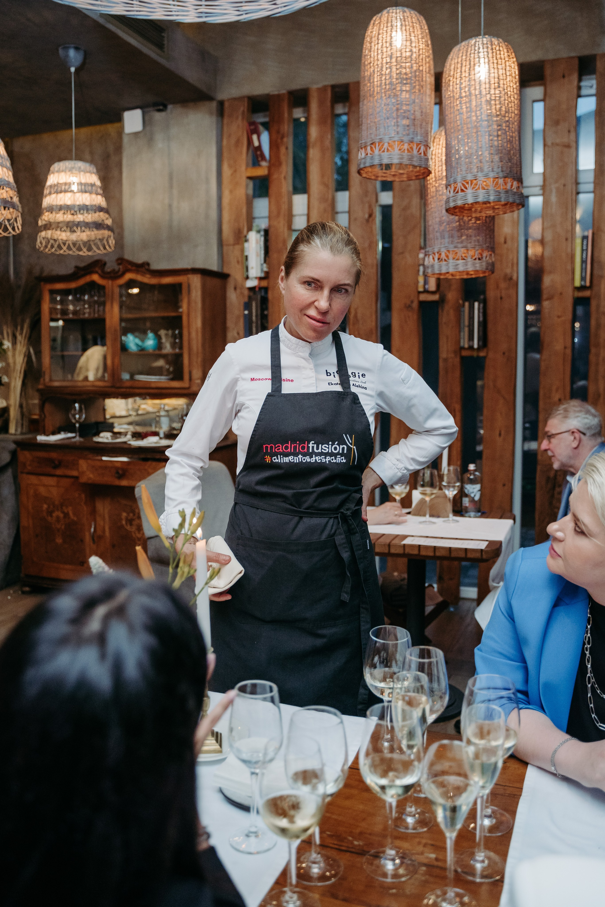 Открытый ужин с Mishlen Шеф Поварами. Репортажный и свадебный фотограф в Москве Рая Небогатова