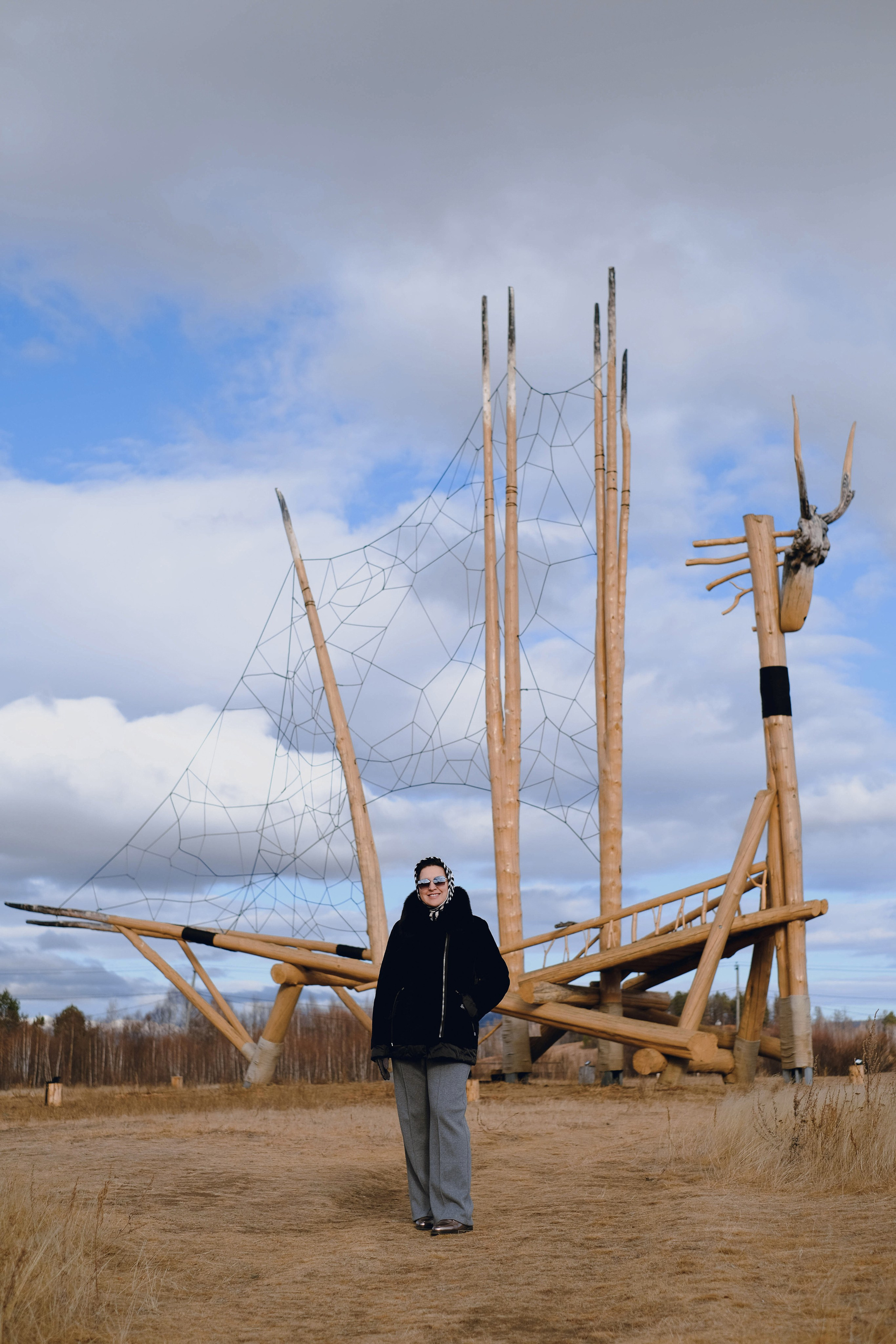 Фотосессия в ленд-арт парке Тужи. Портретный фотограф в Чите Анна Камратова. Помогу Вам создать историю, в которой Вы — главный герой!