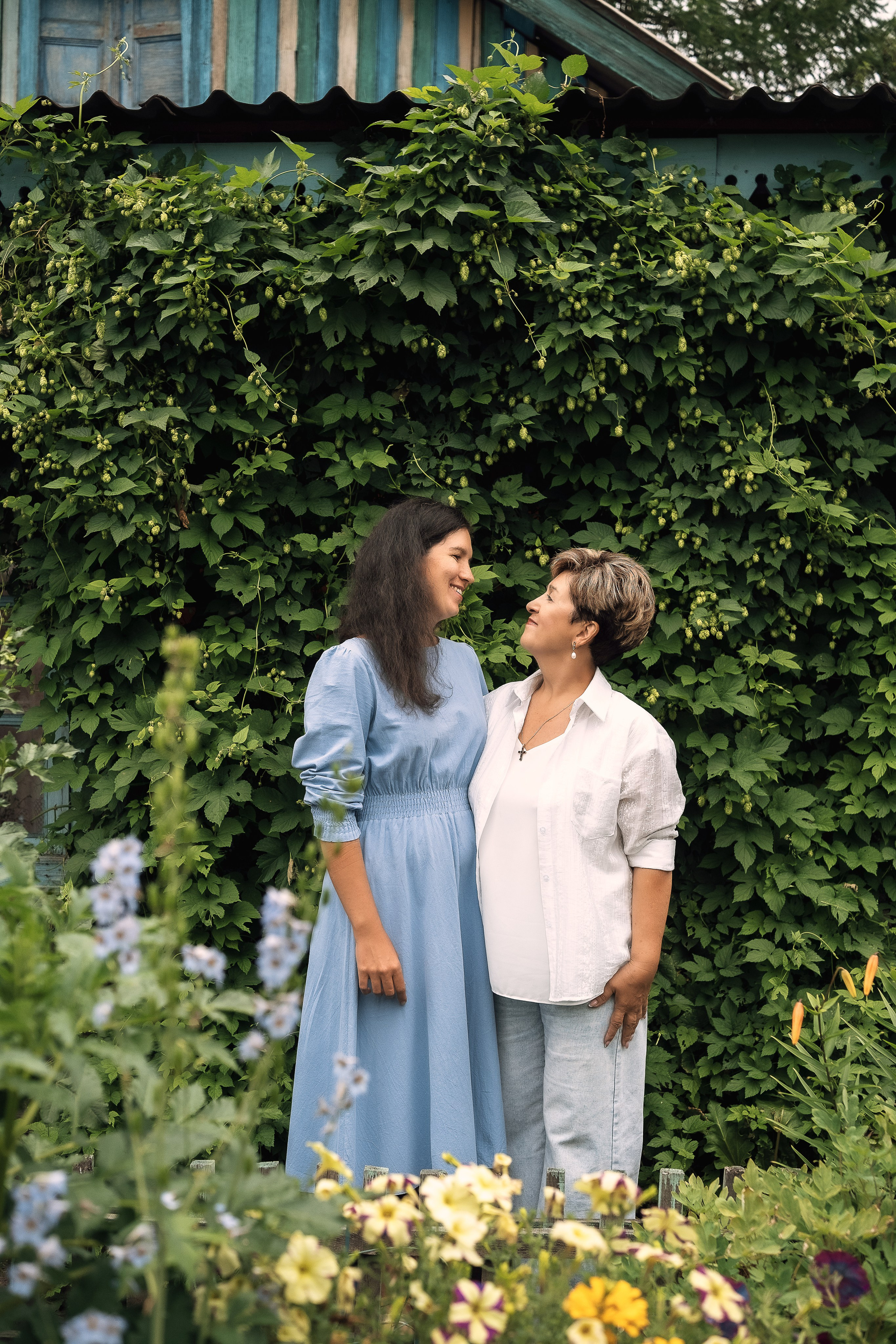 Семейная фотосессия на даче Чита. Портретный фотограф в Чите Анна Камратова. Помогу Вам создать историю, в которой Вы — главный герой!