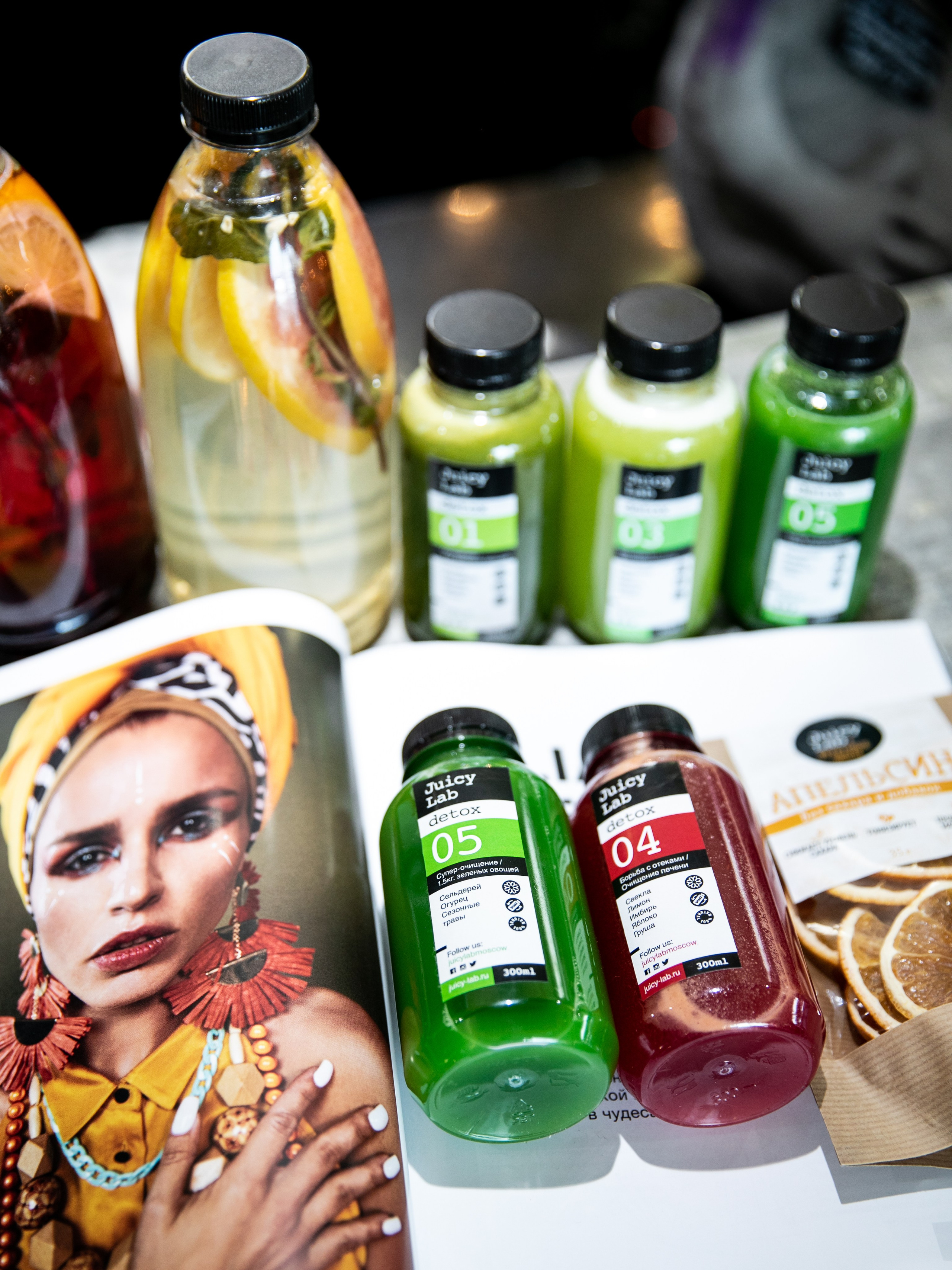 We did several photo shoots for this brand at a real farmer's market. At stalls with fruits and herbs, flowers, vegetables fish and shrimp. For a few years now, this brand has been living with my photos and successfully growing. Professional family, children, fashion, event and wedding photographer in Portugal. Oksana Lomnova