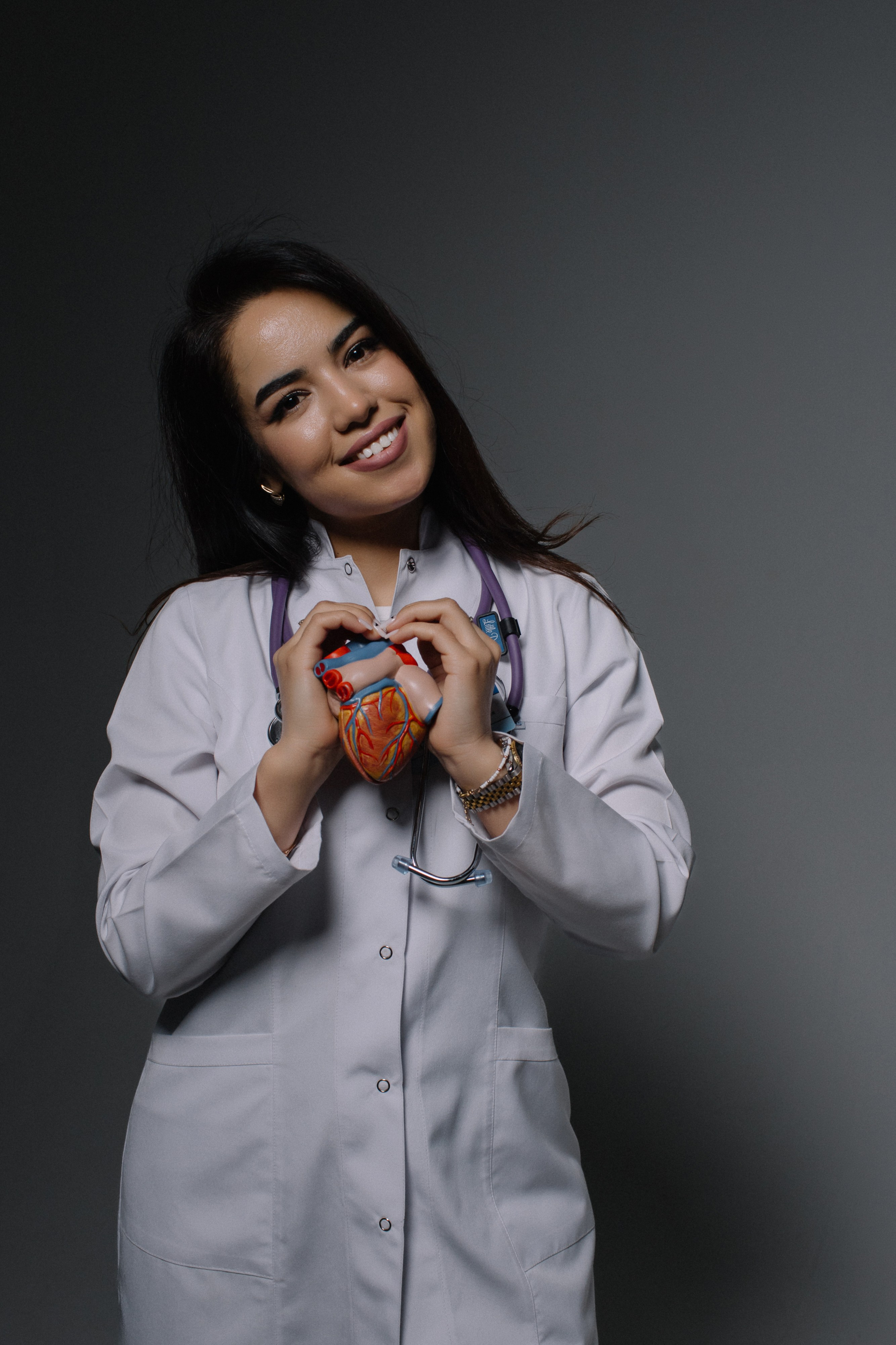 Съёмка для выпускников ГГМУ с элементами контента. Часть 2. Сергеев Алексей. Фотограф