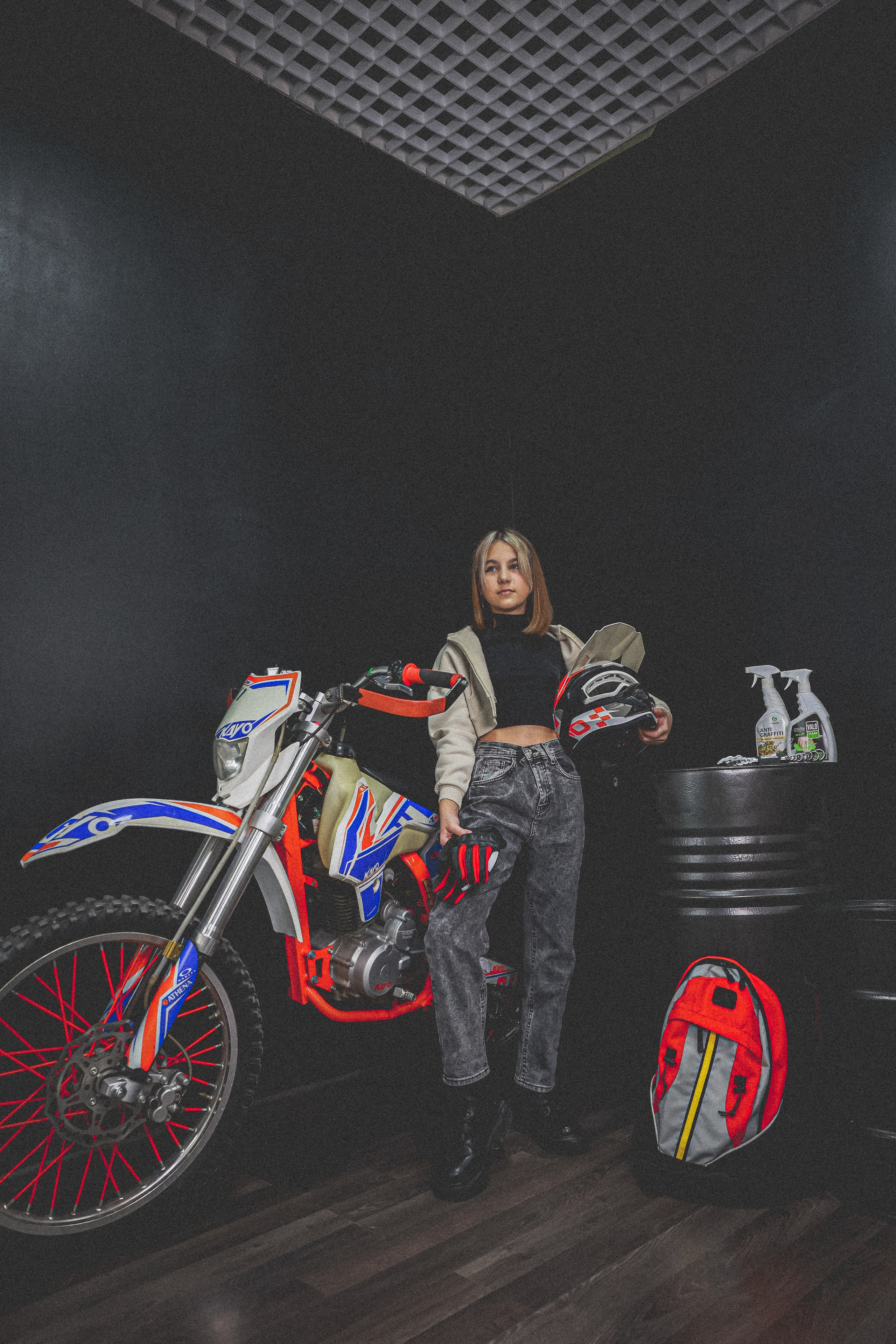 Студийная фотосессия с мотоциклом