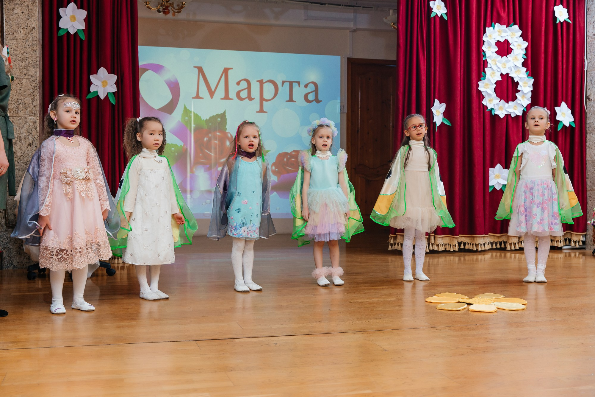 Детский сад № 93 — Утренник (10.03.2023). Свадебный и семейный фотограф Крамар Наталья