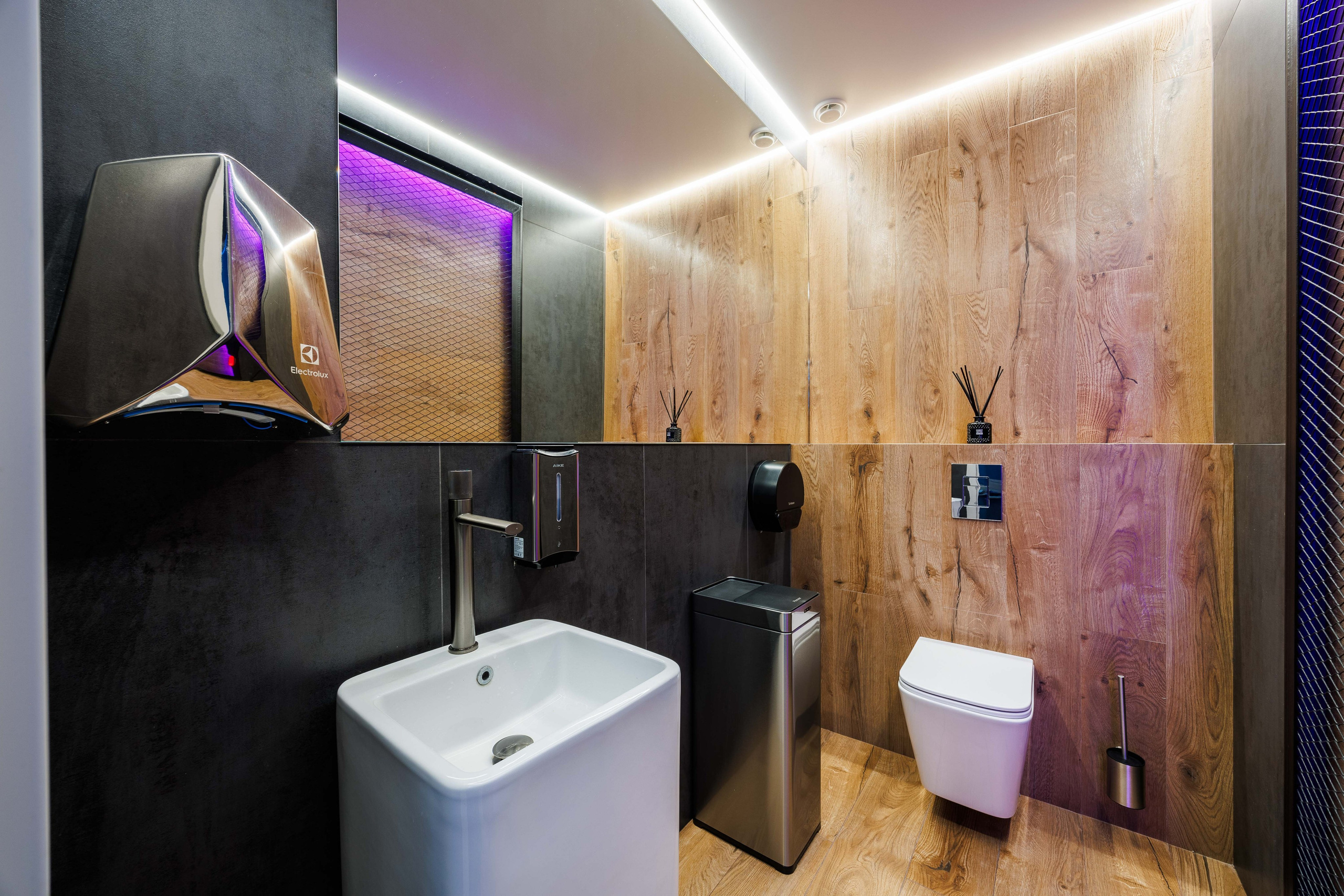 RIVER FITNESS BOUTIQUE